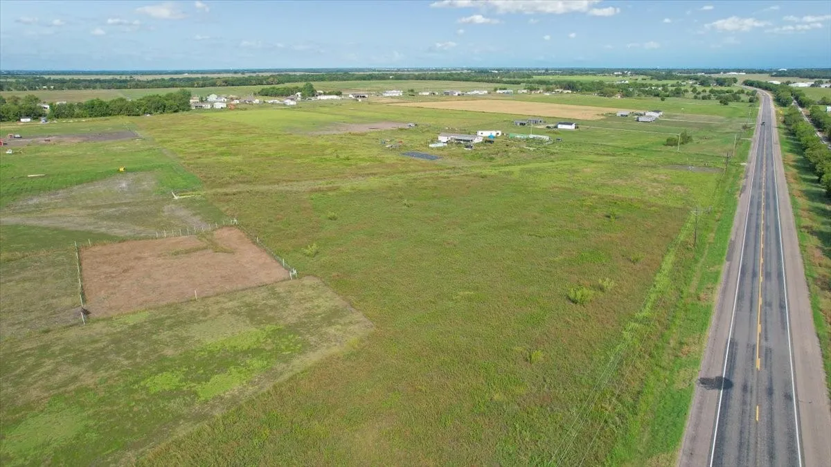Unimproved Land For Sale in Hunt County , TBD US-69, Leonard, Texas 75452, 0, 0, Garage spaces, 0 Sqft, built in 0, mls#21146889, Real Estate Agent in Leonard, Homes For Sale in Hunt county, Homes For Sale in Leonard, Realtor in Leonard Texas, Real Estate Brokerage Independent Realty Texas, Luminita Cordes Realtor