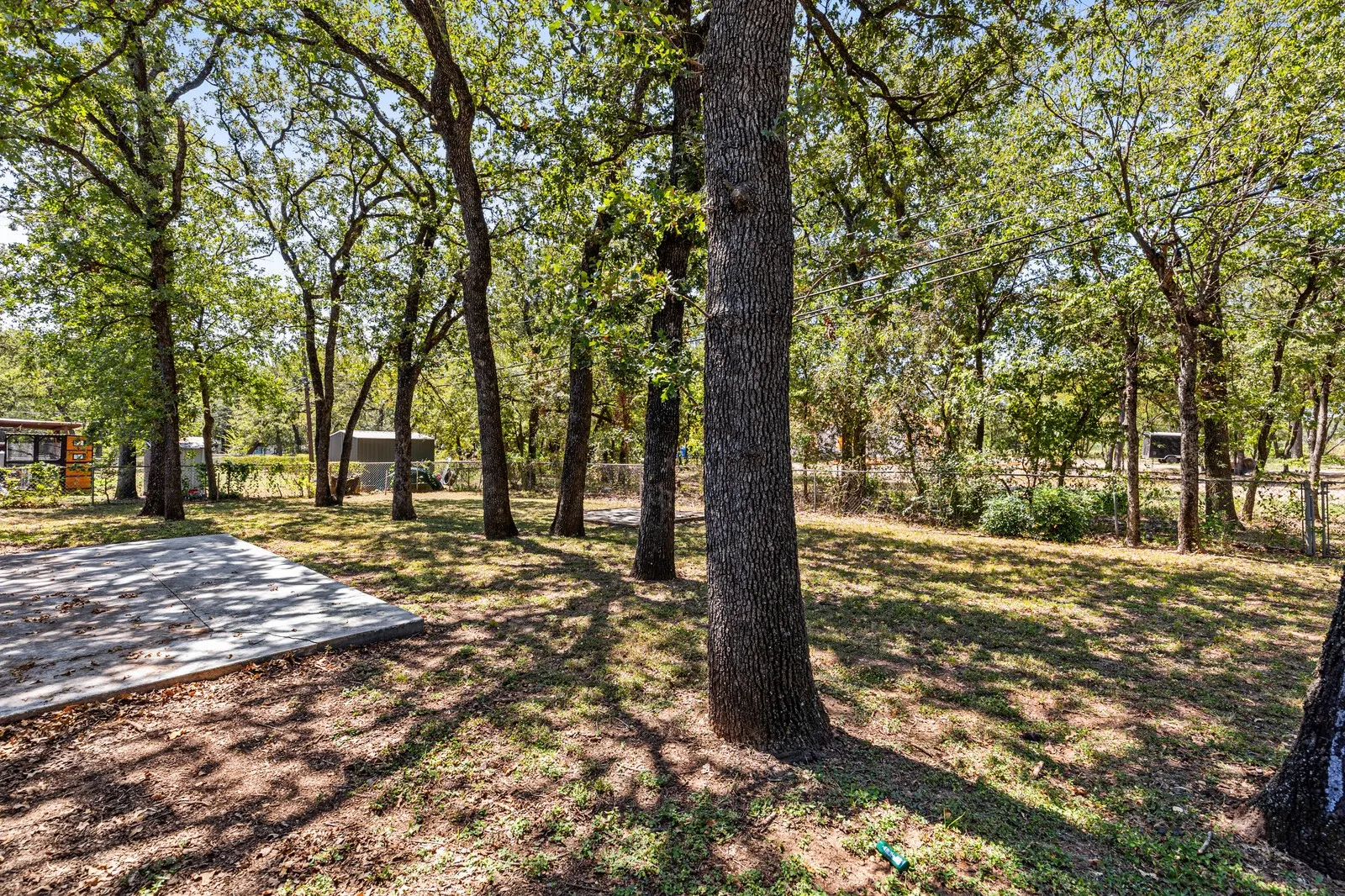 Single Family Residence For Sale in Mc Lennan County , 322 S BARBARA, Lacy Lakeview, Texas 76705, 3 Bedrooms, 2 Bathrooms, 2 Garage spaces, 1,292 Sqft, built in 1961, Price $246,900, mls#21148440, Real Estate Agent in Lacy Lakeview, Homes For Sale in Mc Lennan county, Homes For Sale in Lacy Lakeview, Realtor in Lacy Lakeview Texas, Real Estate Brokerage Independent Realty Texas, Luminita Cordes Realtor