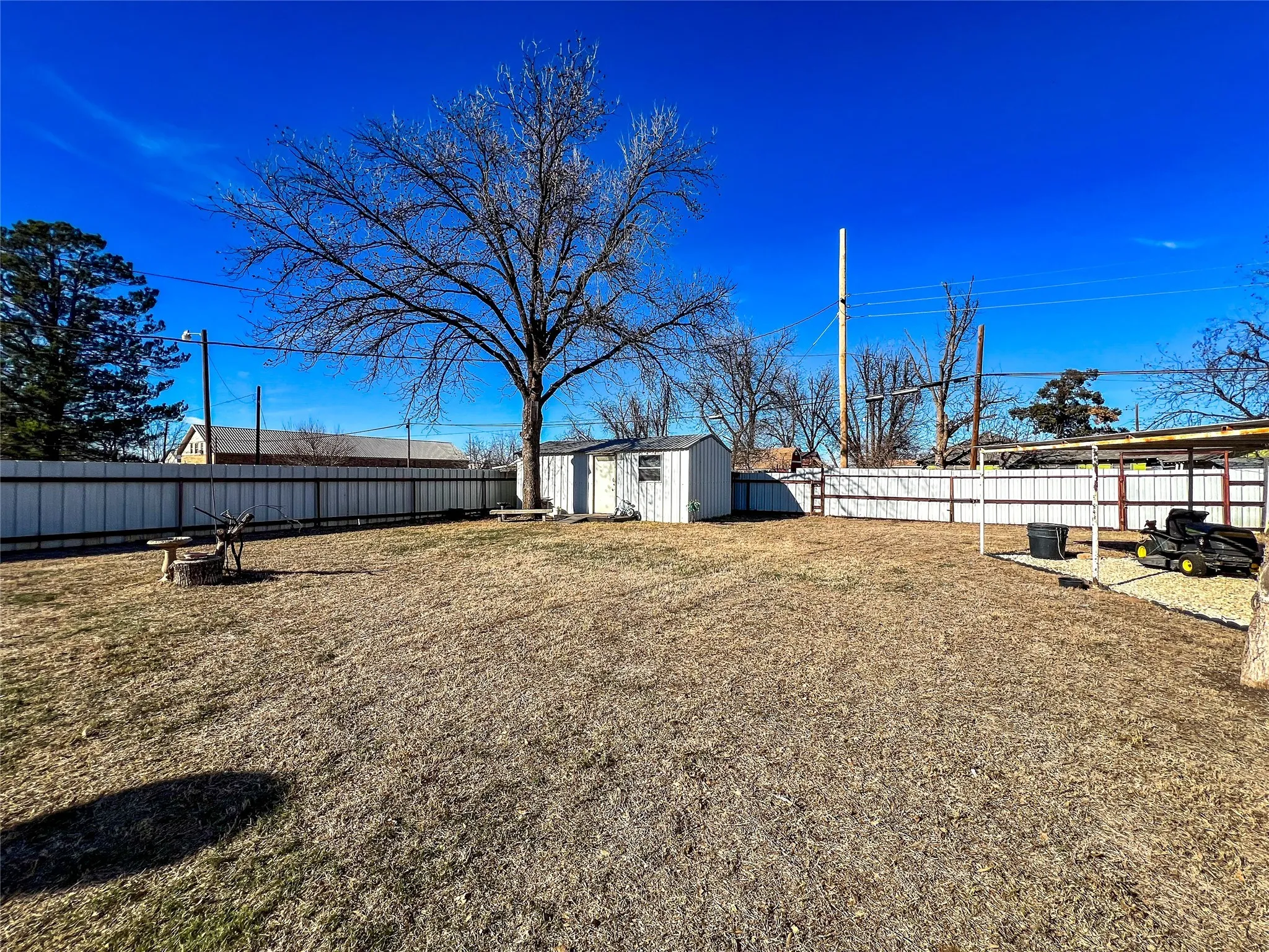 Single Family Residence For Sale in Knox County , 304 SE 2nd Street, Knox City, Texas 79529, 3 Bedroom, 2 Bathroom, Garage spaces, 1,679 Sqft, built in 1970, Preowned, mls#21146422, Real Estate Agent in Knox City, Homes For Sale in Knox county, Homes For Sale in Knox City, Realtor in Knox City Texas, Real Estate Brokerage Independent Realty Texas, Luminita Cordes Realtor