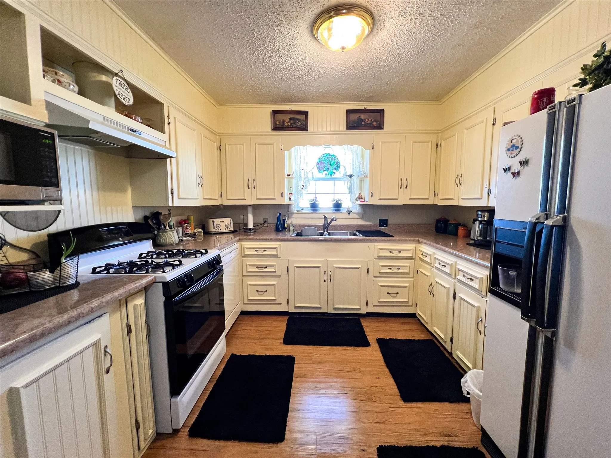 Single Family Residence For Sale in Knox County , 304 SE 2nd Street, Knox City, Texas 79529, 3 Bedroom, 2 Bathroom, Garage spaces, 1,679 Sqft, built in 1970, Preowned, mls#21146422, Real Estate Agent in Knox City, Homes For Sale in Knox county, Homes For Sale in Knox City, Realtor in Knox City Texas, Real Estate Brokerage Independent Realty Texas, Luminita Cordes Realtor