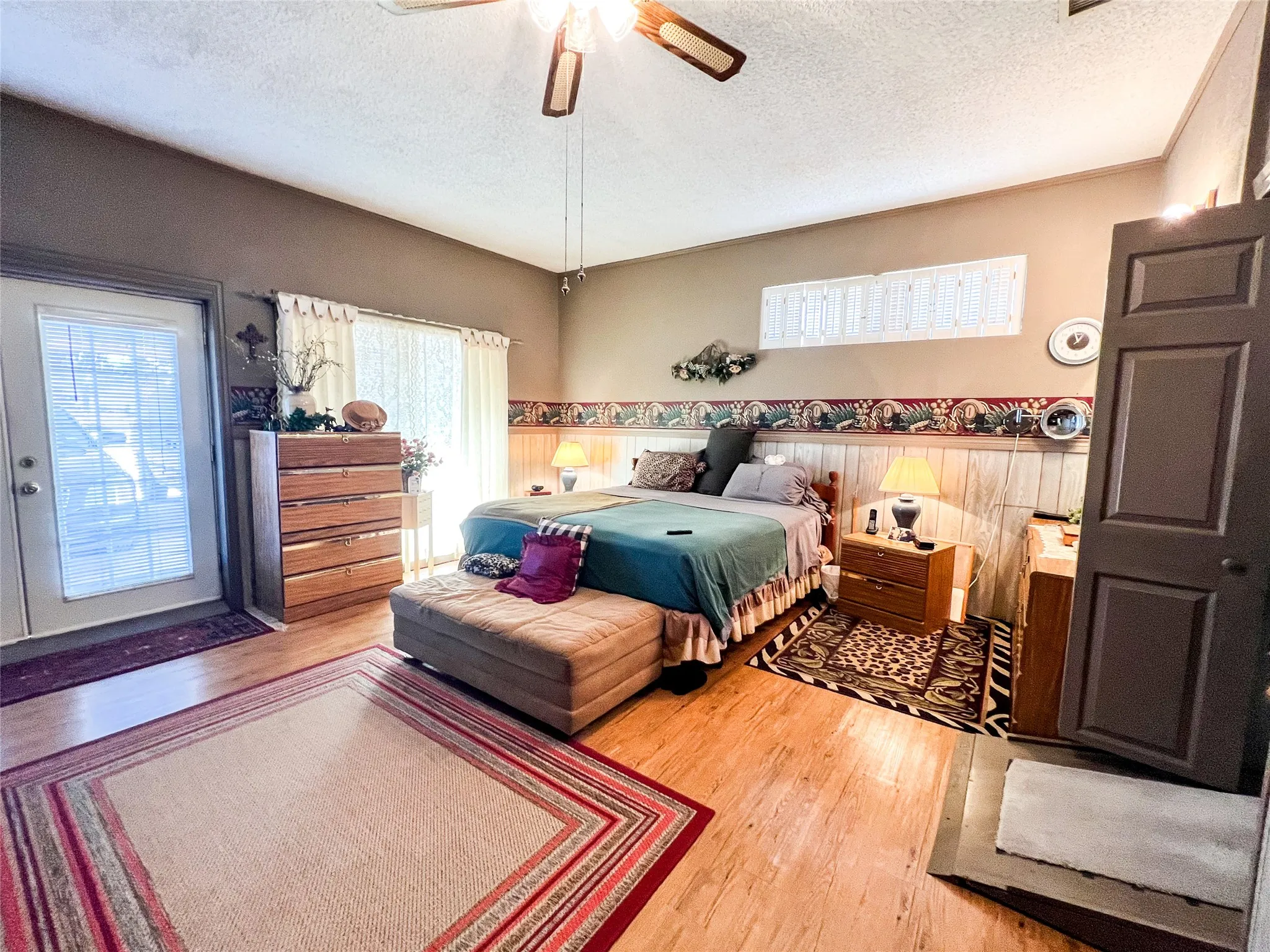 Single Family Residence For Sale in Knox County , 304 SE 2nd Street, Knox City, Texas 79529, 3 Bedroom, 2 Bathroom, Garage spaces, 1,679 Sqft, built in 1970, Preowned, mls#21146422, Real Estate Agent in Knox City, Homes For Sale in Knox county, Homes For Sale in Knox City, Realtor in Knox City Texas, Real Estate Brokerage Independent Realty Texas, Luminita Cordes Realtor