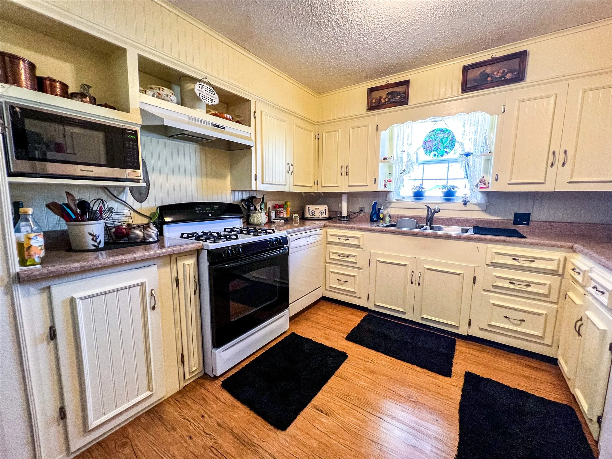 Single Family Residence For Sale in Knox County , 304 SE 2nd Street, Knox City, Texas 79529, 3 Bedroom, 2 Bathroom, Garage spaces, 1,679 Sqft, built in 1970, Preowned, mls#21146422, Real Estate Agent in Knox City, Homes For Sale in Knox county, Homes For Sale in Knox City, Realtor in Knox City Texas, Real Estate Brokerage Independent Realty Texas, Luminita Cordes Realtor