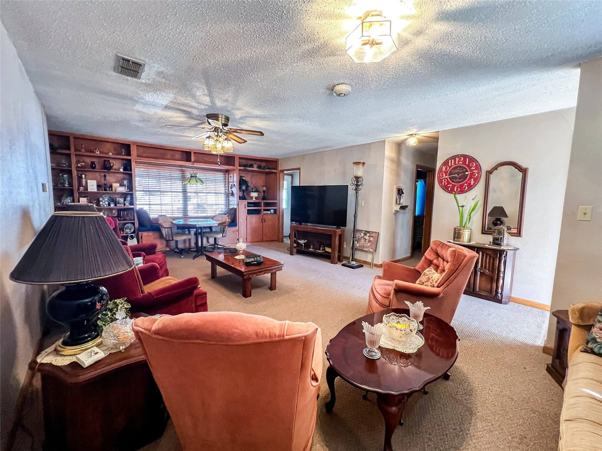 Single Family Residence For Sale in Knox County , 304 SE 2nd Street, Knox City, Texas 79529, 3 Bedroom, 2 Bathroom, Garage spaces, 1,679 Sqft, built in 1970, Preowned, mls#21146422, Real Estate Agent in Knox City, Homes For Sale in Knox county, Homes For Sale in Knox City, Realtor in Knox City Texas, Real Estate Brokerage Independent Realty Texas, Luminita Cordes Realtor