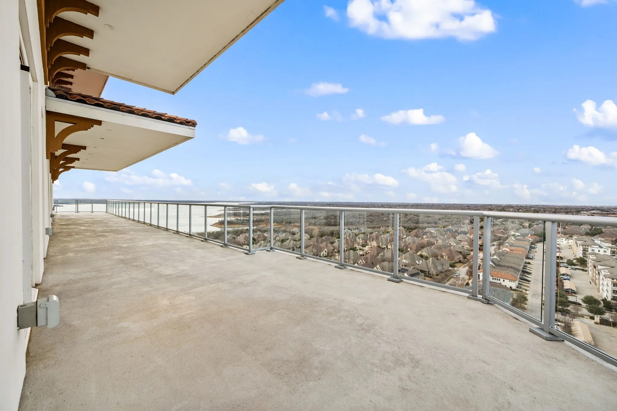 Apartment For Rent in Tarrant County , 2800 Lakeside Parkway 1603, Flower Mound, Texas 75022, 2 Bedroom, 3 Bathroom, 2 Garage spaces, 3,900 Sqft, built in 2018, New Construction - Complete, mls#21144914, Real Estate Agent in Flower Mound, Homes For Rent in Tarrant county, Homes For Rent in Flower Mound, Realtor in Flower Mound Texas, Real Estate Brokerage Independent Realty Texas, Luminita Cordes Realtor