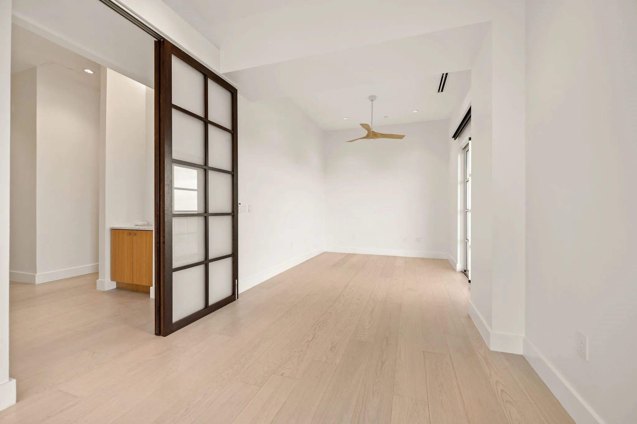 Apartment For Rent in Tarrant County , 2800 Lakeside Parkway 1603, Flower Mound, Texas 75022, 2 Bedroom, 3 Bathroom, 2 Garage spaces, 3,900 Sqft, built in 2018, New Construction - Complete, mls#21144914, Real Estate Agent in Flower Mound, Homes For Rent in Tarrant county, Homes For Rent in Flower Mound, Realtor in Flower Mound Texas, Real Estate Brokerage Independent Realty Texas, Luminita Cordes Realtor