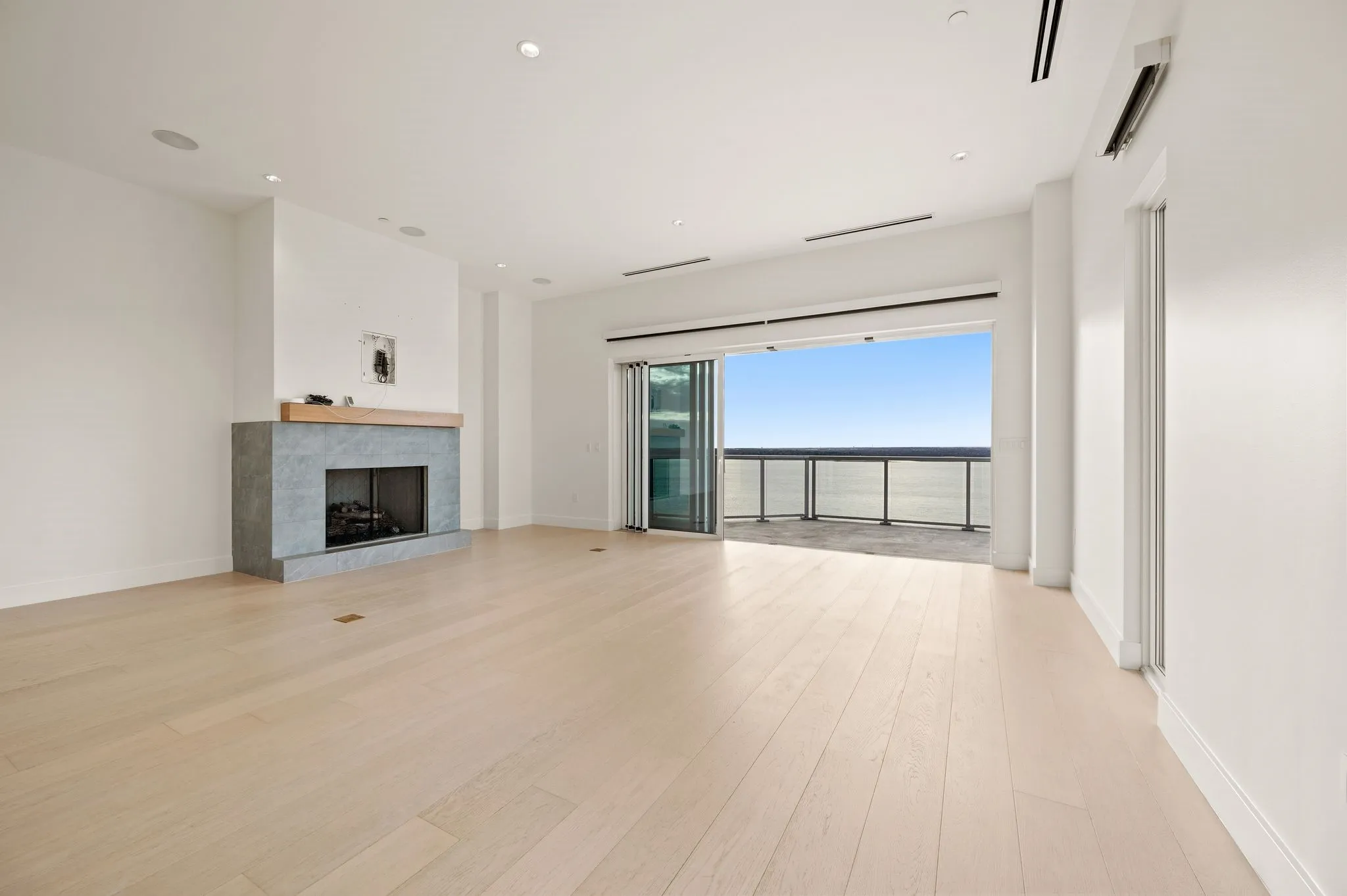 Apartment For Rent in Tarrant County , 2800 Lakeside Parkway 1603, Flower Mound, Texas 75022, 2 Bedroom, 3 Bathroom, 2 Garage spaces, 3,900 Sqft, built in 2018, New Construction - Complete, mls#21144914, Real Estate Agent in Flower Mound, Homes For Rent in Tarrant county, Homes For Rent in Flower Mound, Realtor in Flower Mound Texas, Real Estate Brokerage Independent Realty Texas, Luminita Cordes Realtor