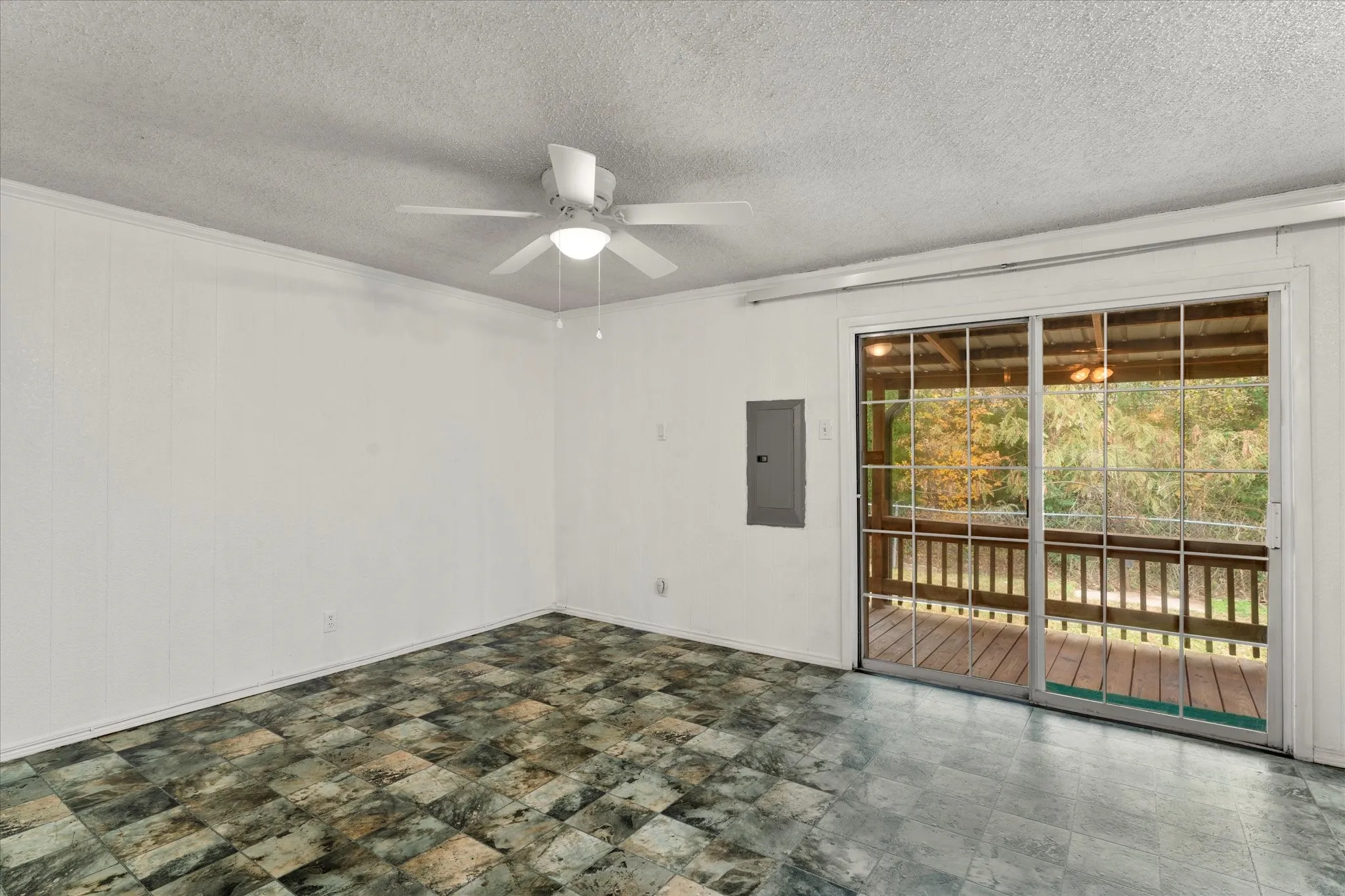 Single Family Residence For Rent in Henderson County , 602 Legendary Lane, Gun Barrel City, Texas 75156, 3 Bedroom, 2 Bathroom, Garage spaces, 1,452 Sqft, built in 1975, Price $1,600, mls#21145940, Real Estate Agent in Gun Barrel City, Homes For Rent in Henderson county, Homes For Rent in Gun Barrel City, Realtor in Gun Barrel City Texas, Real Estate Brokerage Independent Realty Texas, Luminita Cordes Realtor