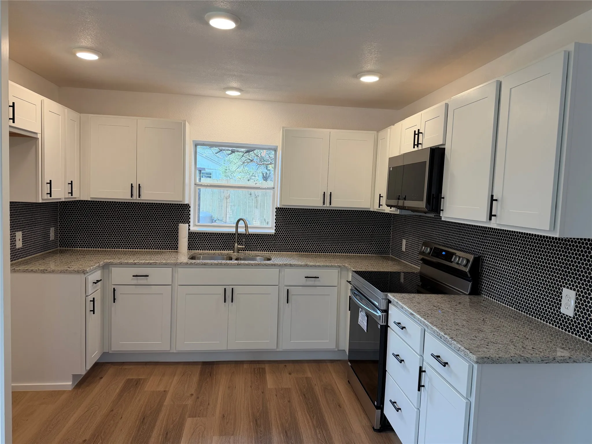 Single Family Residence For Sale in Bosque County , 145 County Road 1708, Clifton, Texas 76634, 2 Bedroom, 1 Bathroom, Garage spaces, 757 Sqft, built in 1975, Preowned, Price $179,500, mls#21147601, Real Estate Agent in Clifton, Homes For Sale in Bosque county, Homes For Sale in Clifton, Realtor in Clifton Texas, Real Estate Brokerage Independent Realty Texas, Luminita Cordes Realtor