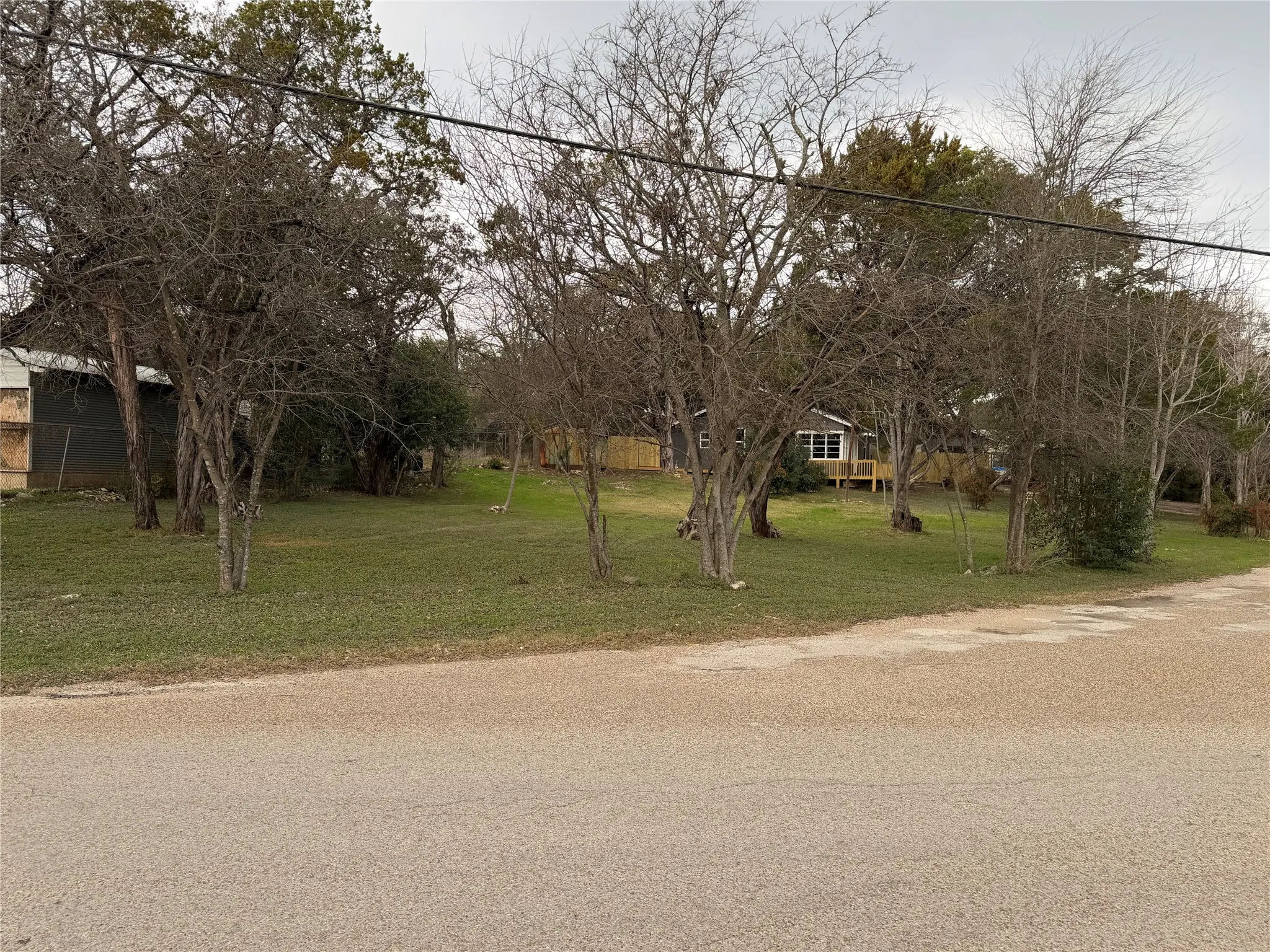 Single Family Residence For Sale in Bosque County , 145 County Road 1708, Clifton, Texas 76634, 2 Bedroom, 1 Bathroom, Garage spaces, 757 Sqft, built in 1975, Preowned, Price $179,500, mls#21147601, Real Estate Agent in Clifton, Homes For Sale in Bosque county, Homes For Sale in Clifton, Realtor in Clifton Texas, Real Estate Brokerage Independent Realty Texas, Luminita Cordes Realtor