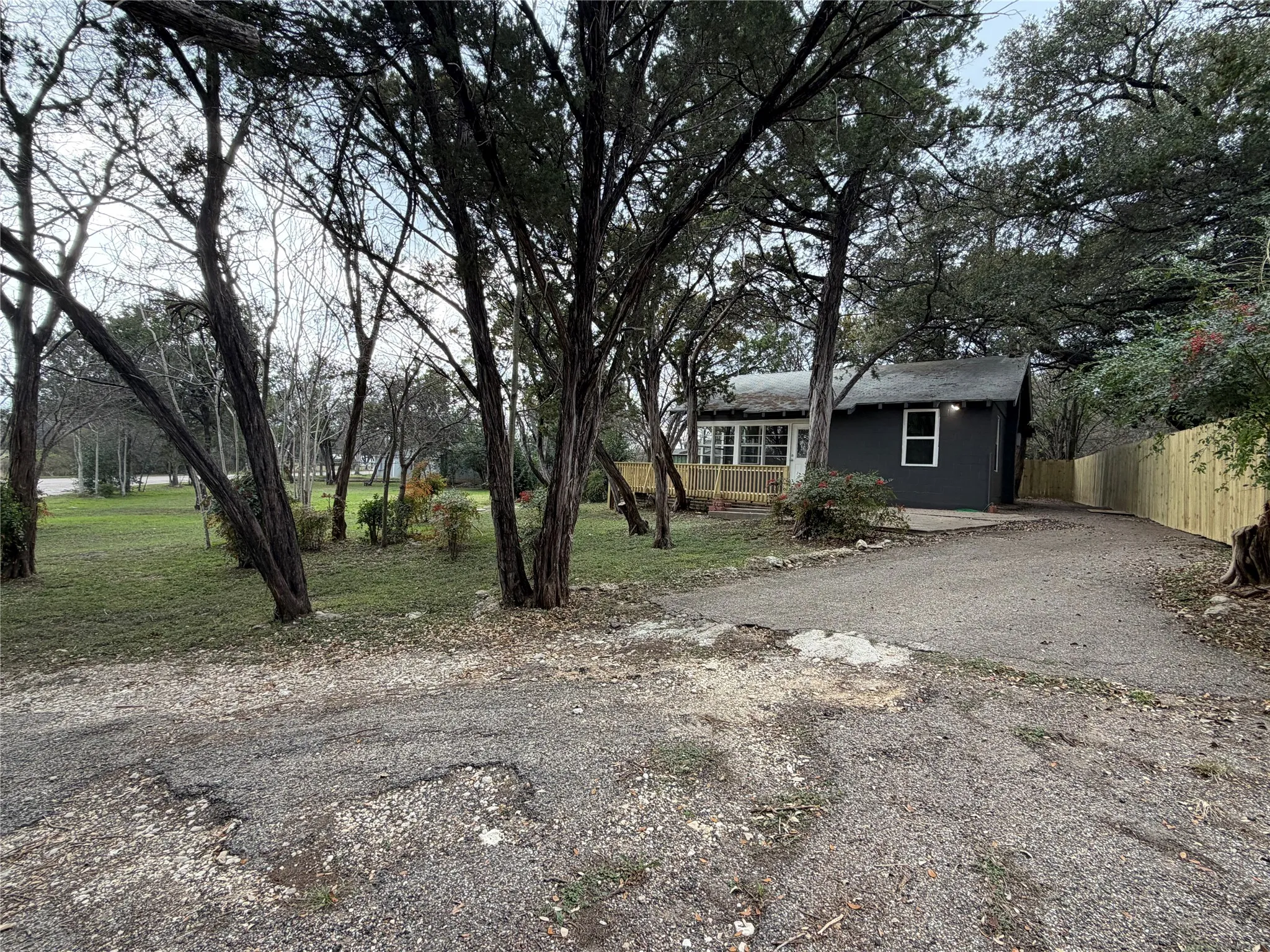 Single Family Residence For Sale in Bosque County , 145 County Road 1708, Clifton, Texas 76634, 2 Bedroom, 1 Bathroom, Garage spaces, 757 Sqft, built in 1975, Preowned, Price $179,500, mls#21147601, Real Estate Agent in Clifton, Homes For Sale in Bosque county, Homes For Sale in Clifton, Realtor in Clifton Texas, Real Estate Brokerage Independent Realty Texas, Luminita Cordes Realtor