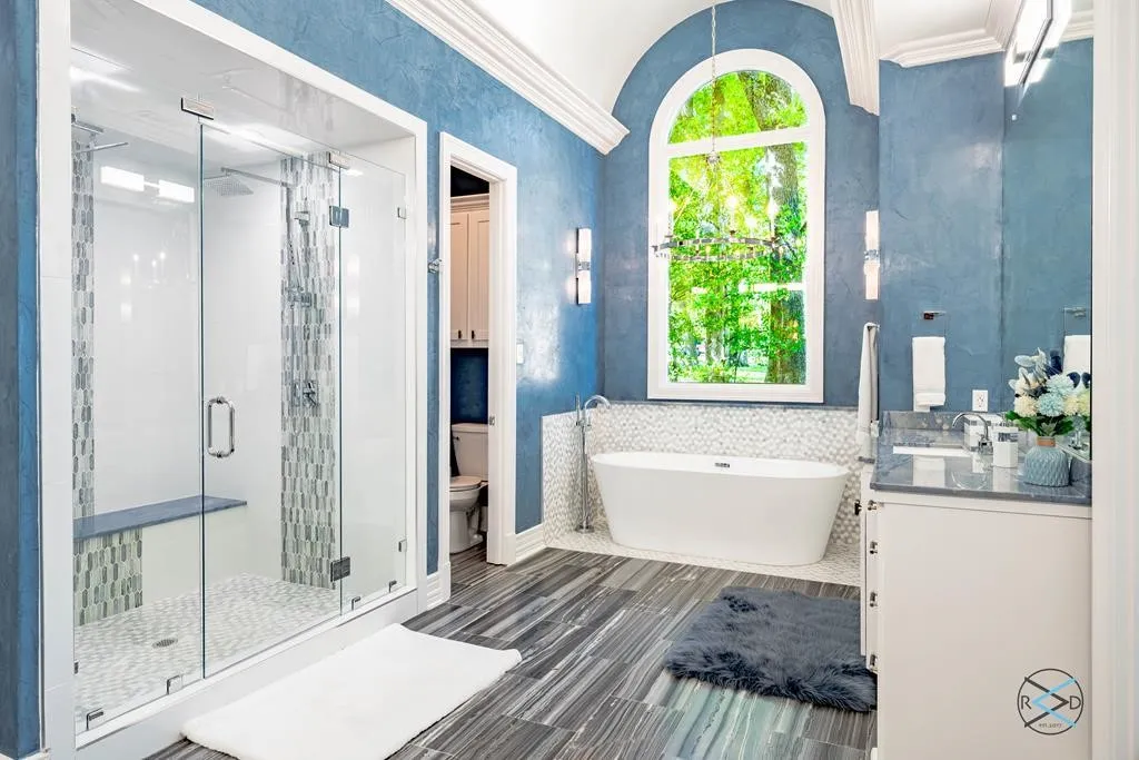 Single Family Residence For Sale in Henderson County , 106 Brentwood Drive, Trinidad, Texas 75163, 5 Bedroom, 7 Bathroom, 4 Garage spaces, 8,325 Sqft, built in 1993, Preowned, mls#21148258, Real Estate Agent in Trinidad, Homes For Sale in Henderson county, Homes For Sale in Trinidad, Realtor in Trinidad Texas, Real Estate Brokerage Independent Realty Texas, Luminita Cordes Realtor