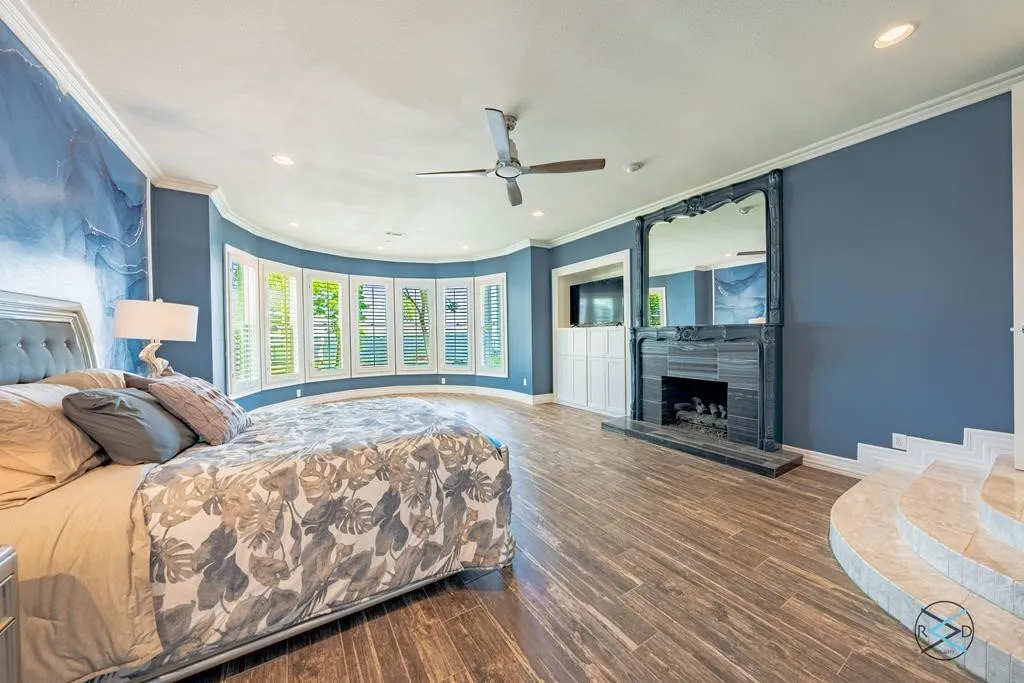 Single Family Residence For Sale in Henderson County , 106 Brentwood Drive, Trinidad, Texas 75163, 5 Bedroom, 7 Bathroom, 4 Garage spaces, 8,325 Sqft, built in 1993, Preowned, mls#21148258, Real Estate Agent in Trinidad, Homes For Sale in Henderson county, Homes For Sale in Trinidad, Realtor in Trinidad Texas, Real Estate Brokerage Independent Realty Texas, Luminita Cordes Realtor