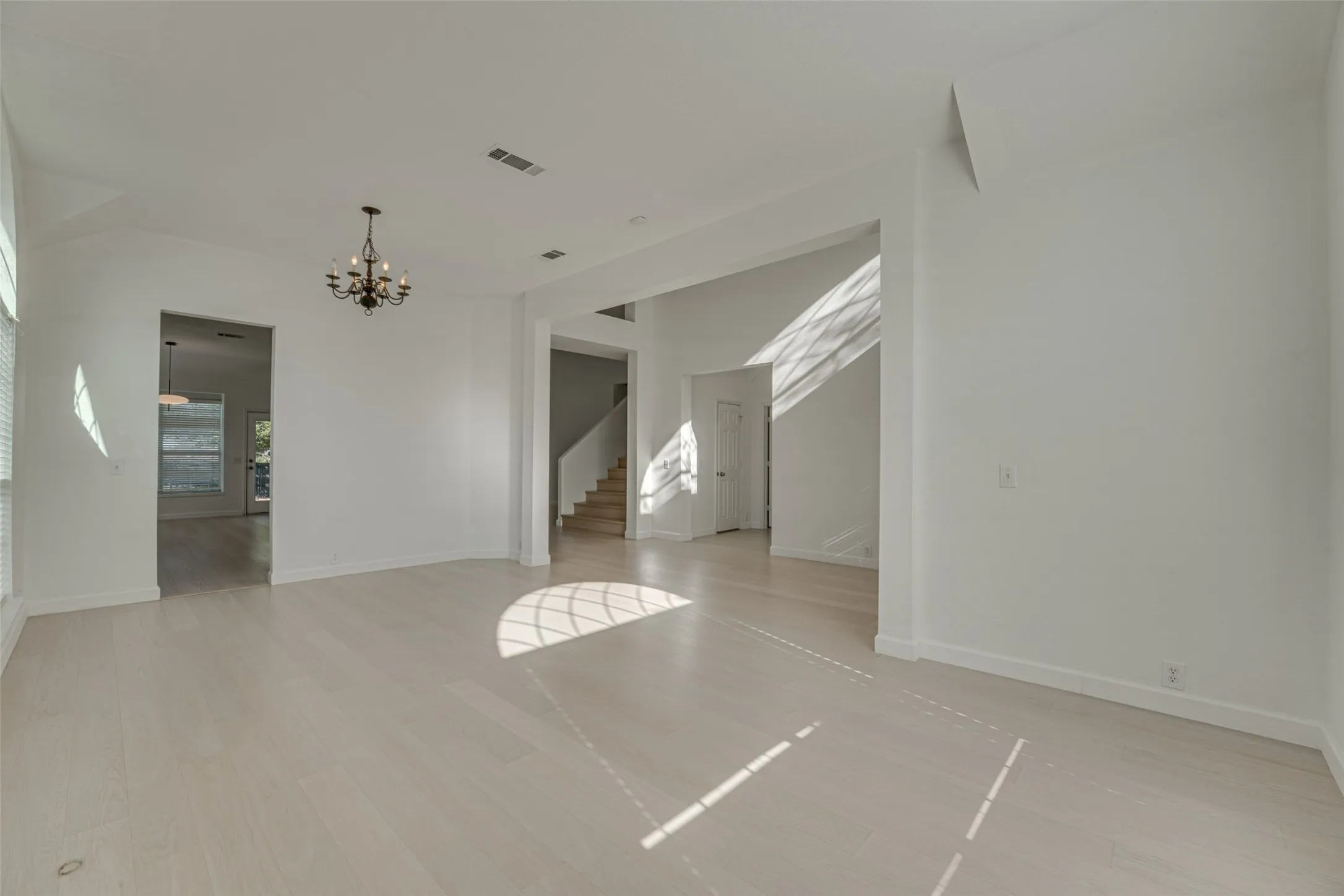 Single Family Residence For Sale in Rockwall County , 558 Presidio Drive, Rockwall, Texas 75087, 4 Bedroom, 3 Bathroom, 2 Garage spaces, 2,842 Sqft, built in 2007, mls#21147821, Real Estate Agent in Rockwall, Homes For Sale in Rockwall county, Homes For Sale in Rockwall, Realtor in Rockwall Texas, Real Estate Brokerage Independent Realty Texas, Luminita Cordes Realtor