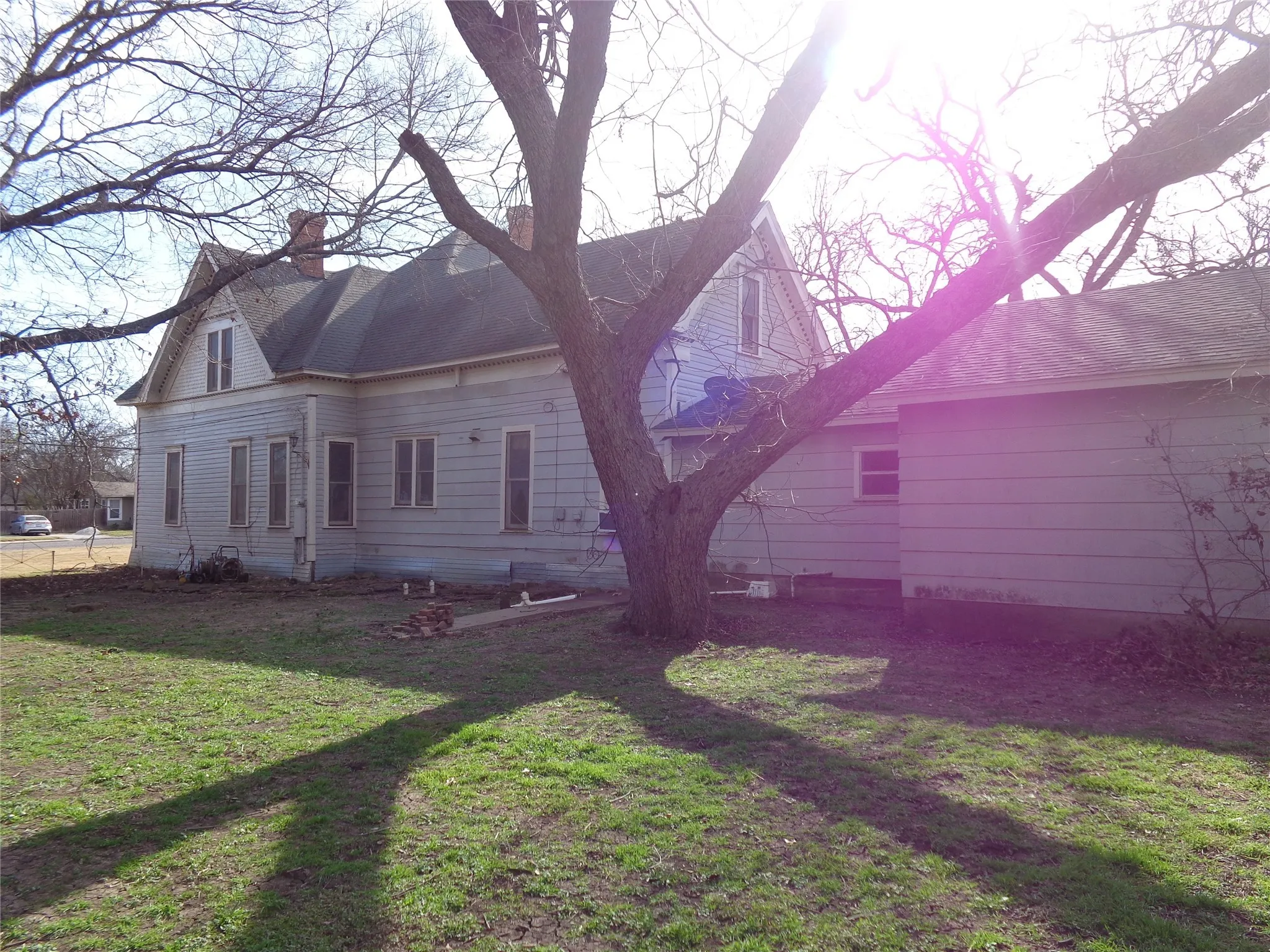 Single Family Residence For Sale in Johnson County , 506 S 3rd Street, Grandview, Texas 76050, 5 Bedroom, 3 Bathroom, 3 Garage spaces, 3,924 Sqft, built in 1907, Price $469,000, mls#21147274, Real Estate Agent in Grandview, Homes For Sale in Johnson county, Homes For Sale in Grandview, Realtor in Grandview Texas, Real Estate Brokerage Independent Realty Texas, Luminita Cordes Realtor