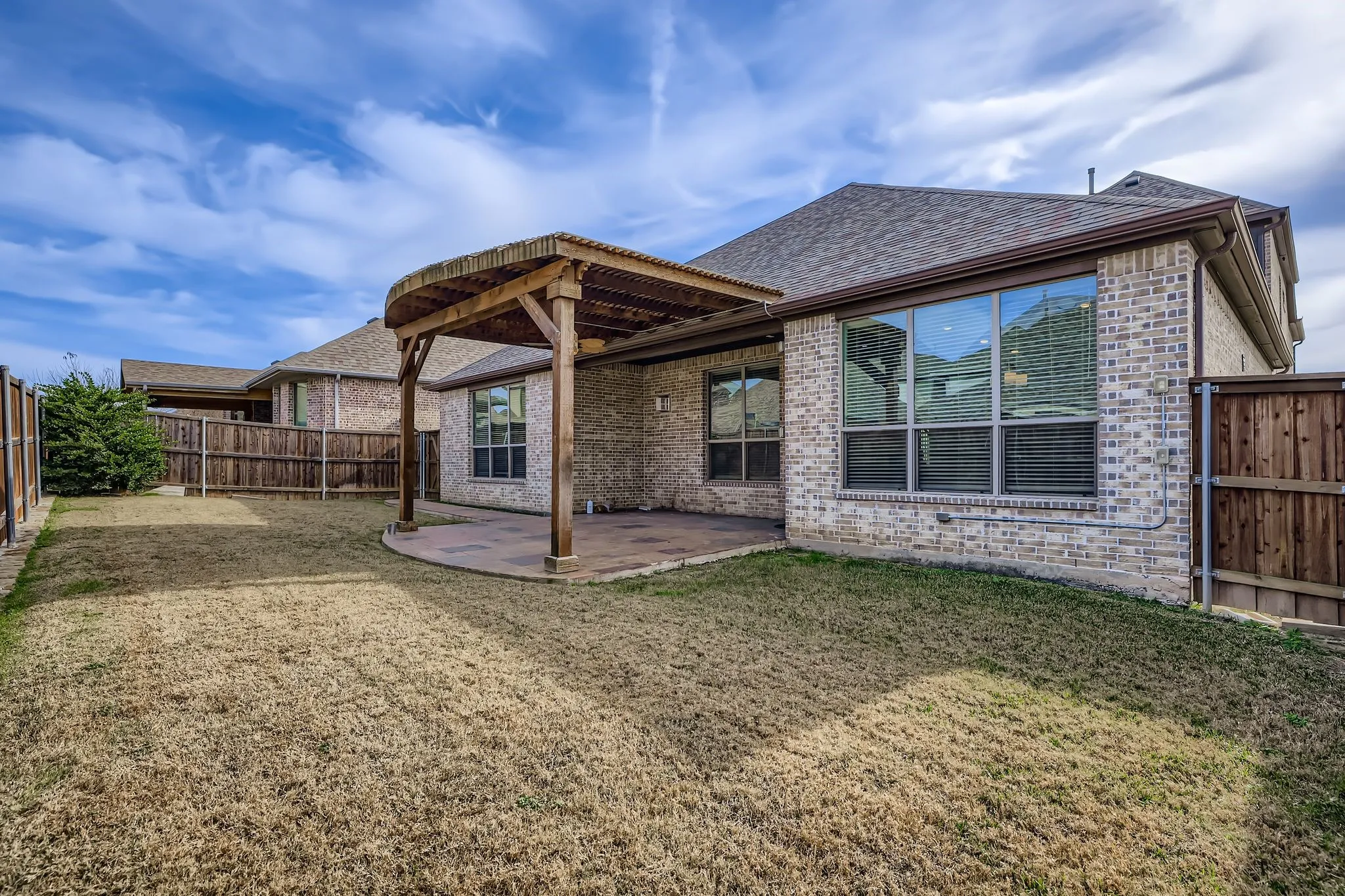 Single Family Residence For Sale in Rockwall County , 932 Hunters Creek Drive, Rockwall, Texas 75087, 4 Bedroom, 4 Bathroom, 3 Garage spaces, 3,476 Sqft, built in 2019, mls#21130079, Real Estate Agent in Rockwall, Homes For Sale in Rockwall county, Homes For Sale in Rockwall, Realtor in Rockwall Texas, Real Estate Brokerage Independent Realty Texas, Luminita Cordes Realtor