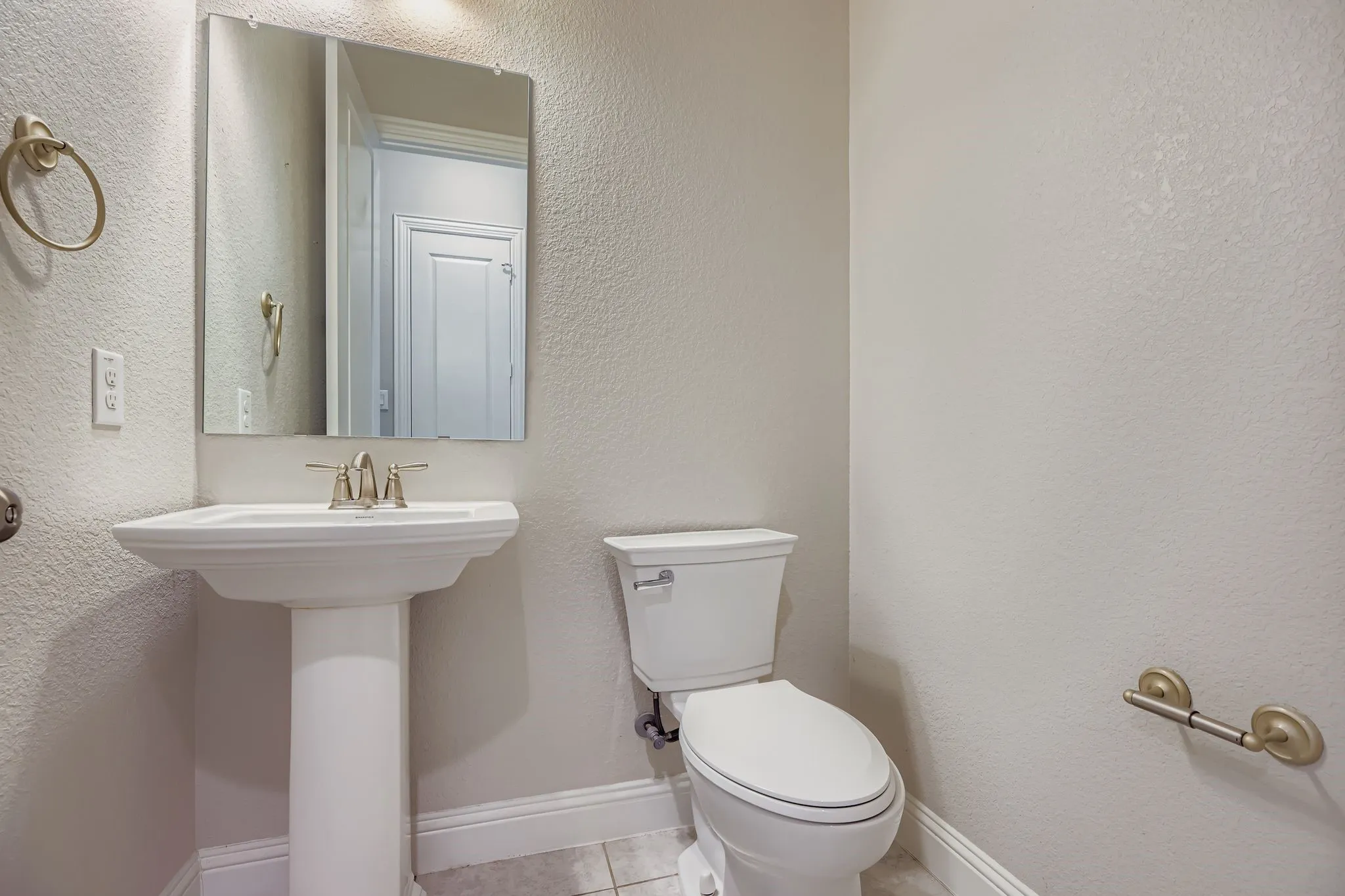 Single Family Residence For Sale in Rockwall County , 932 Hunters Creek Drive, Rockwall, Texas 75087, 4 Bedroom, 4 Bathroom, 3 Garage spaces, 3,476 Sqft, built in 2019, mls#21130079, Real Estate Agent in Rockwall, Homes For Sale in Rockwall county, Homes For Sale in Rockwall, Realtor in Rockwall Texas, Real Estate Brokerage Independent Realty Texas, Luminita Cordes Realtor