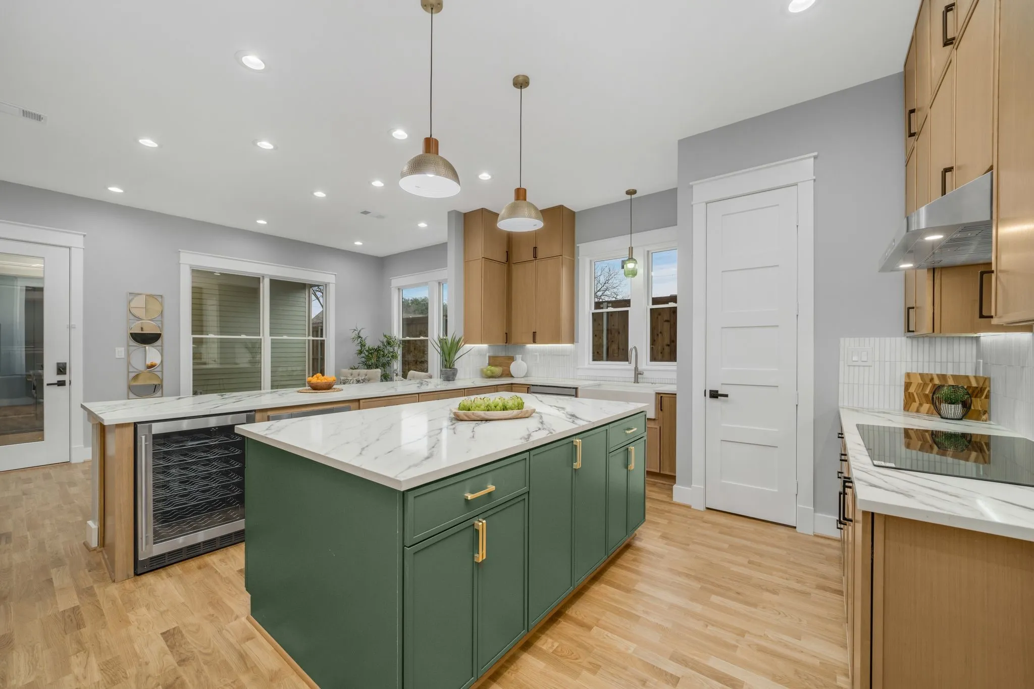 Single Family Residence For Sale in Dallas County , 6047 Velasco Avenue, Dallas, Texas 75206, 3 Bedroom, 4 Bathroom, 2 Garage spaces, 2,620 Sqft, built in 2025, New Construction - Complete, mls#21139149, Real Estate Agent in Dallas, Homes For Sale in Dallas county, Homes For Sale in Dallas, Realtor in Dallas Texas, Real Estate Brokerage Independent Realty Texas, Luminita Cordes Realtor