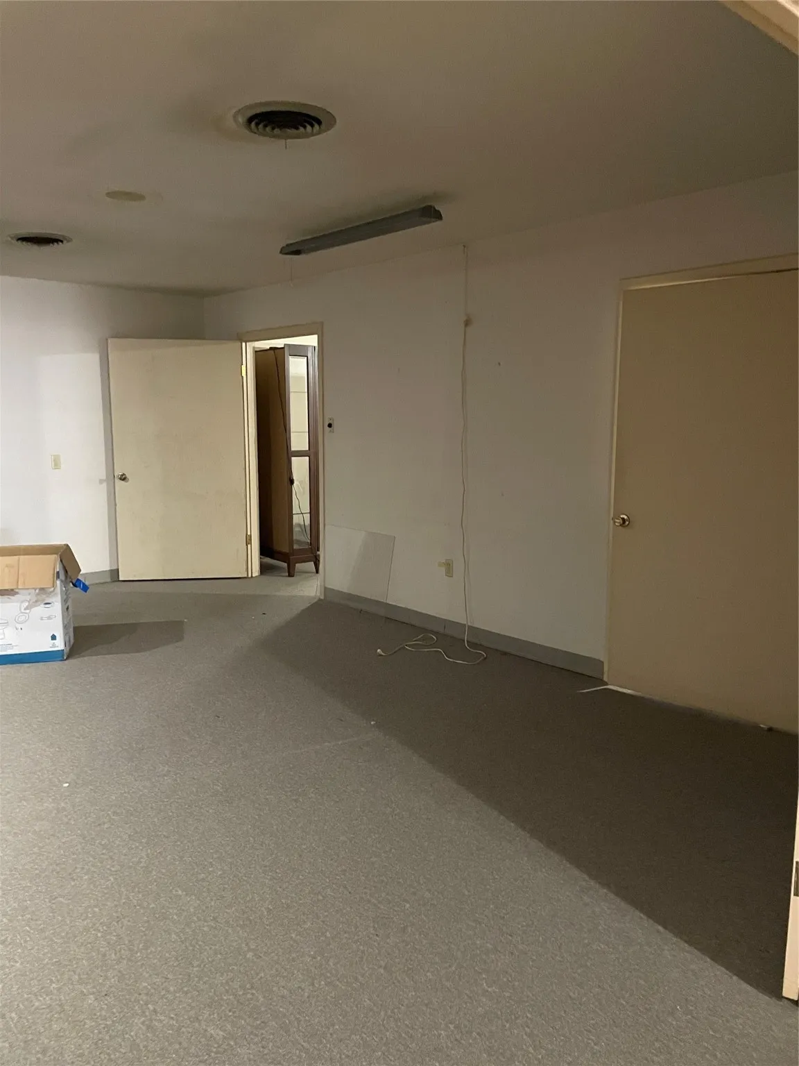 Business For Sale in Mc Lennan County , 510 E Oak Street, West, Texas 76691, 0, 0, Garage spaces, 0 Sqft, built in 1960, Preowned, Price $325,000, mls#21148785, Real Estate Agent in West, Homes For Sale in Mc Lennan county, Homes For Sale in West, Realtor in West Texas, Real Estate Brokerage Independent Realty Texas, Luminita Cordes Realtor