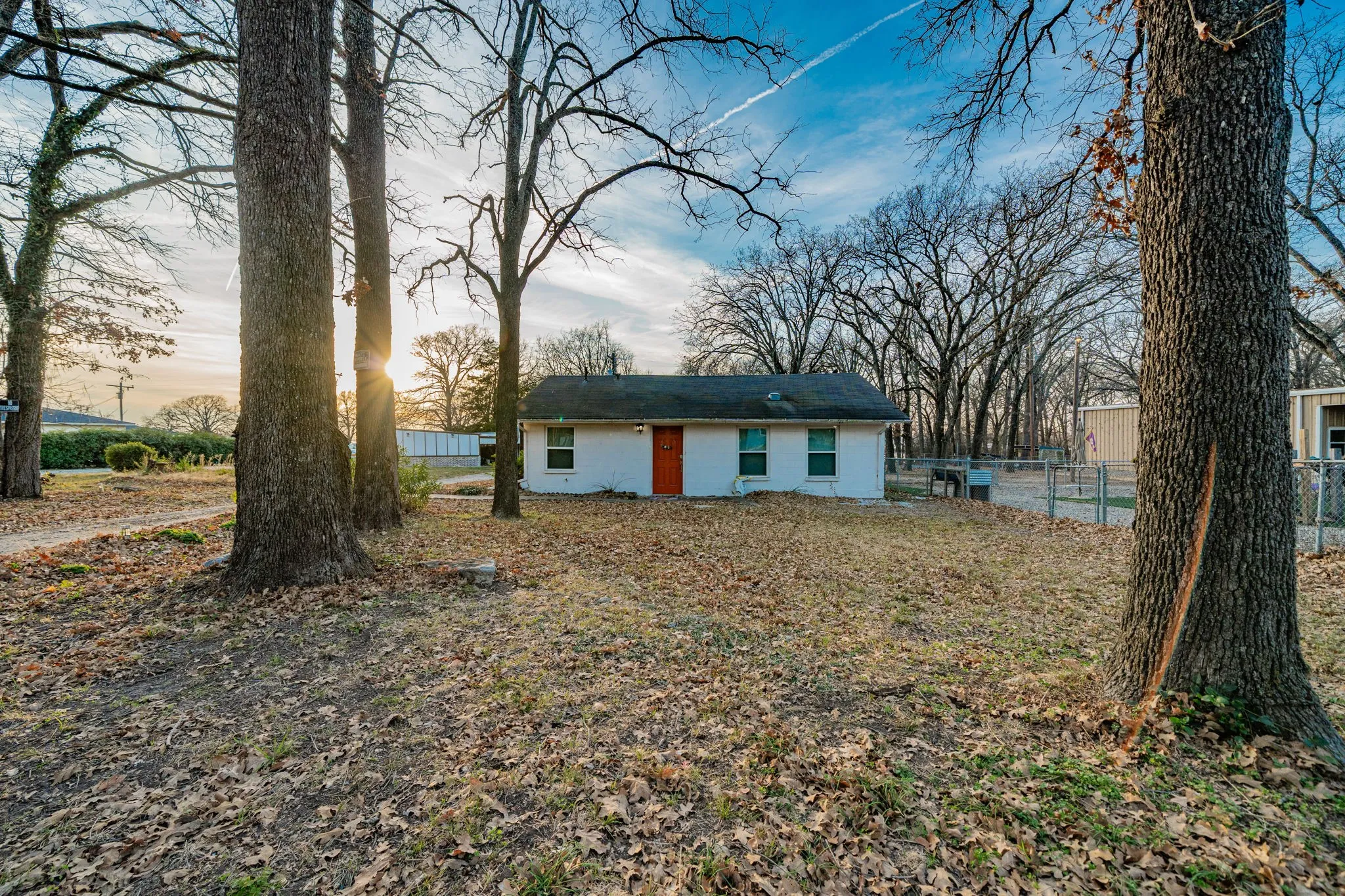 Single Family Residence For Sale in Rains County , 674 Briggs Boulevard, East Tawakoni, Texas 75472, 3 Bedroom, 2 Bathroom, Garage spaces, 1,365 Sqft, built in 1963, mls#21148630, Real Estate Agent in East Tawakoni, Homes For Sale in Rains county, Homes For Sale in East Tawakoni, Realtor in East Tawakoni Texas, Real Estate Brokerage Independent Realty Texas, Luminita Cordes Realtor