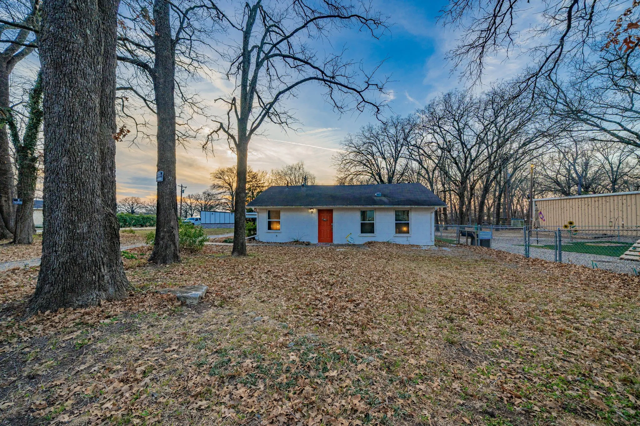 Single Family Residence For Sale in Rains County , 674 Briggs Boulevard, East Tawakoni, Texas 75472, 3 Bedroom, 2 Bathroom, Garage spaces, 1,365 Sqft, built in 1963, mls#21148630, Real Estate Agent in East Tawakoni, Homes For Sale in Rains county, Homes For Sale in East Tawakoni, Realtor in East Tawakoni Texas, Real Estate Brokerage Independent Realty Texas, Luminita Cordes Realtor