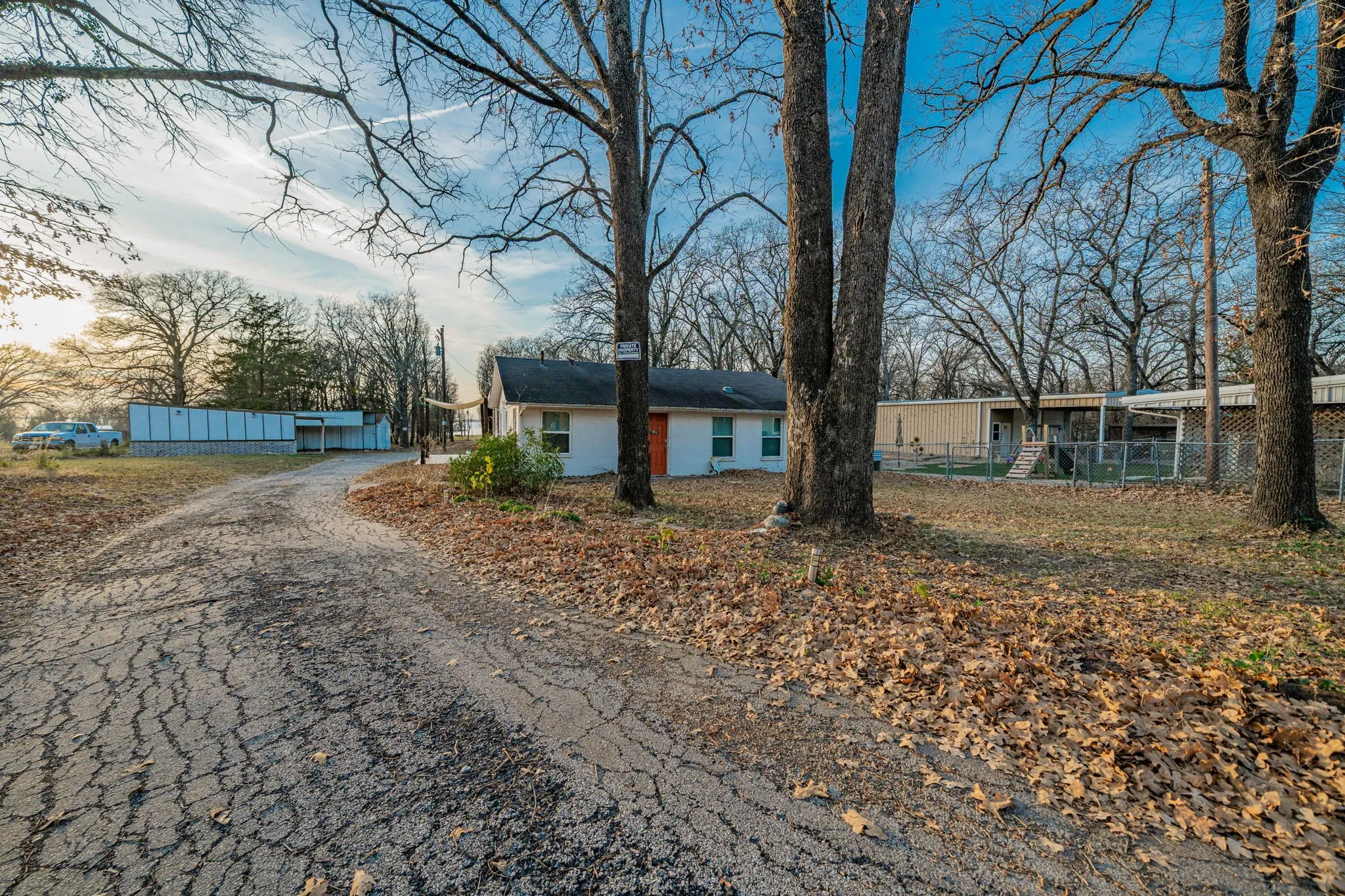 Single Family Residence For Sale in Rains County , 674 Briggs Boulevard, East Tawakoni, Texas 75472, 3 Bedroom, 2 Bathroom, Garage spaces, 1,365 Sqft, built in 1963, mls#21148630, Real Estate Agent in East Tawakoni, Homes For Sale in Rains county, Homes For Sale in East Tawakoni, Realtor in East Tawakoni Texas, Real Estate Brokerage Independent Realty Texas, Luminita Cordes Realtor