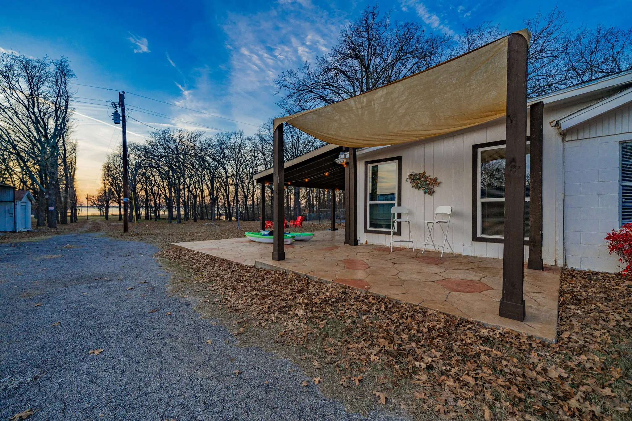 Single Family Residence For Sale in Rains County , 674 Briggs Boulevard, East Tawakoni, Texas 75472, 3 Bedroom, 2 Bathroom, Garage spaces, 1,365 Sqft, built in 1963, mls#21148630, Real Estate Agent in East Tawakoni, Homes For Sale in Rains county, Homes For Sale in East Tawakoni, Realtor in East Tawakoni Texas, Real Estate Brokerage Independent Realty Texas, Luminita Cordes Realtor