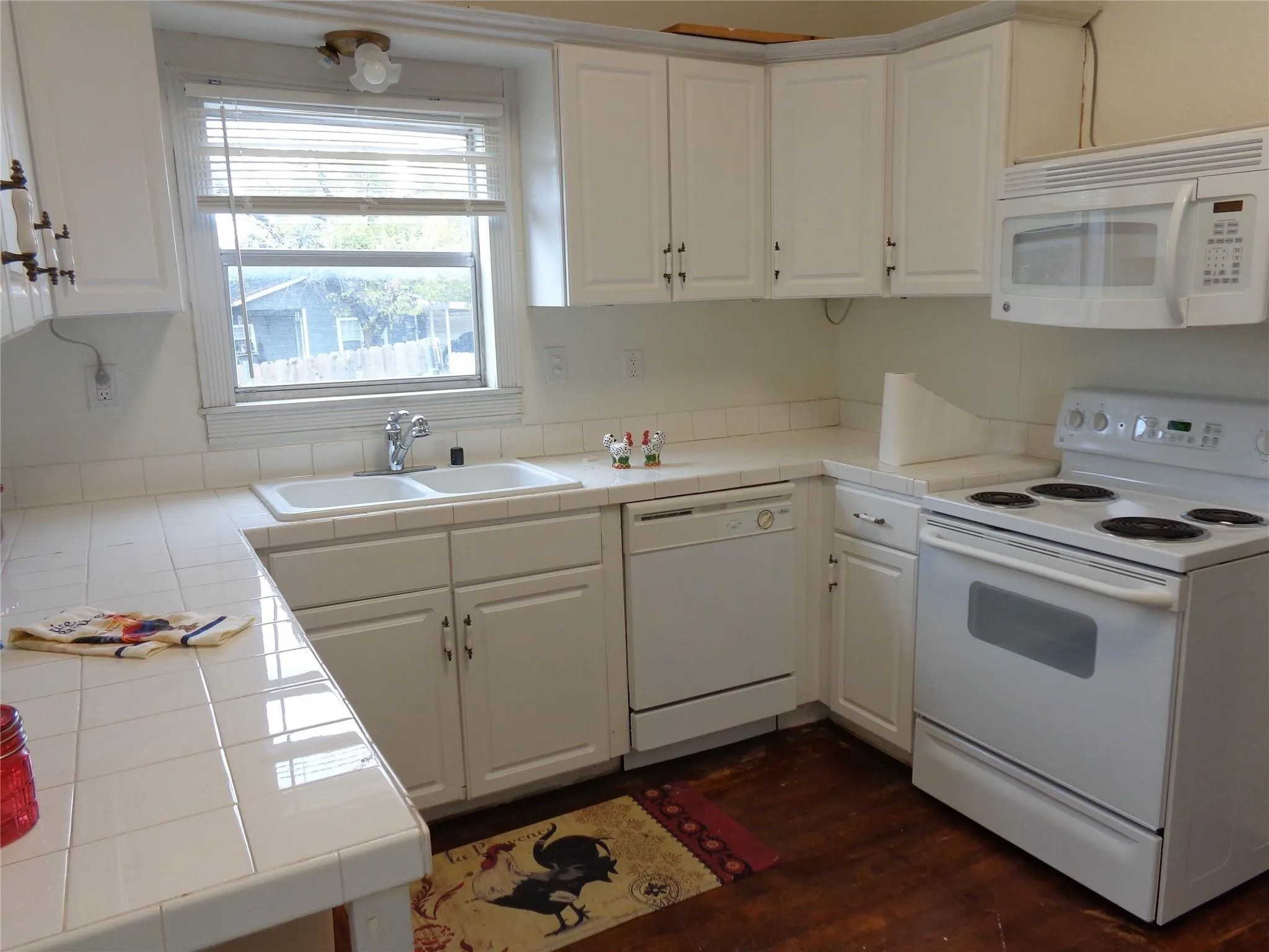 Single Family Residence For Sale in Johnson County , 211 W Purdom Avenue, Alvarado, Texas 76009, 3 Bedroom, 2 Bathroom, 1 Garage spaces, 2,218 Sqft, built in 1958, Preowned, mls#21149029, Real Estate Agent in Alvarado, Homes For Sale in Johnson county, Homes For Sale in Alvarado, Realtor in Alvarado Texas, Real Estate Brokerage Independent Realty Texas, Luminita Cordes Realtor