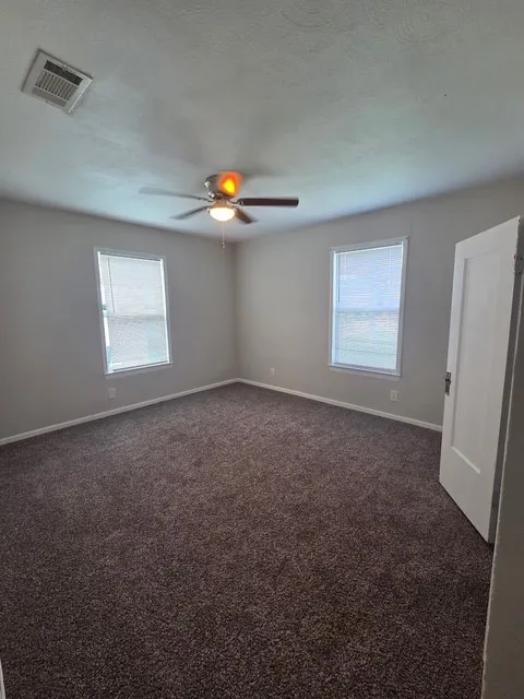 Single Family Residence For Sale in Hunt County , 6005 Colorado Street, Greenville, Texas 75402, 3 Bedroom, 1 Bathroom, Garage spaces, 1,194 Sqft, built in 1975, Preowned, mls#21149066, Real Estate Agent in Greenville, Homes For Sale in Hunt county, Homes For Sale in Greenville, Realtor in Greenville Texas, Real Estate Brokerage Independent Realty Texas, Luminita Cordes Realtor
