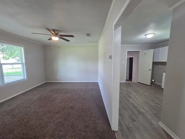 Single Family Residence For Sale in Hunt County , 6005 Colorado Street, Greenville, Texas 75402, 3 Bedroom, 1 Bathroom, Garage spaces, 1,194 Sqft, built in 1975, Preowned, mls#21149066, Real Estate Agent in Greenville, Homes For Sale in Hunt county, Homes For Sale in Greenville, Realtor in Greenville Texas, Real Estate Brokerage Independent Realty Texas, Luminita Cordes Realtor