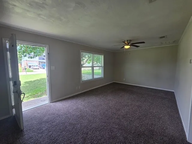 Single Family Residence For Sale in Hunt County , 6005 Colorado Street, Greenville, Texas 75402, 3 Bedroom, 1 Bathroom, Garage spaces, 1,194 Sqft, built in 1975, Preowned, mls#21149066, Real Estate Agent in Greenville, Homes For Sale in Hunt county, Homes For Sale in Greenville, Realtor in Greenville Texas, Real Estate Brokerage Independent Realty Texas, Luminita Cordes Realtor