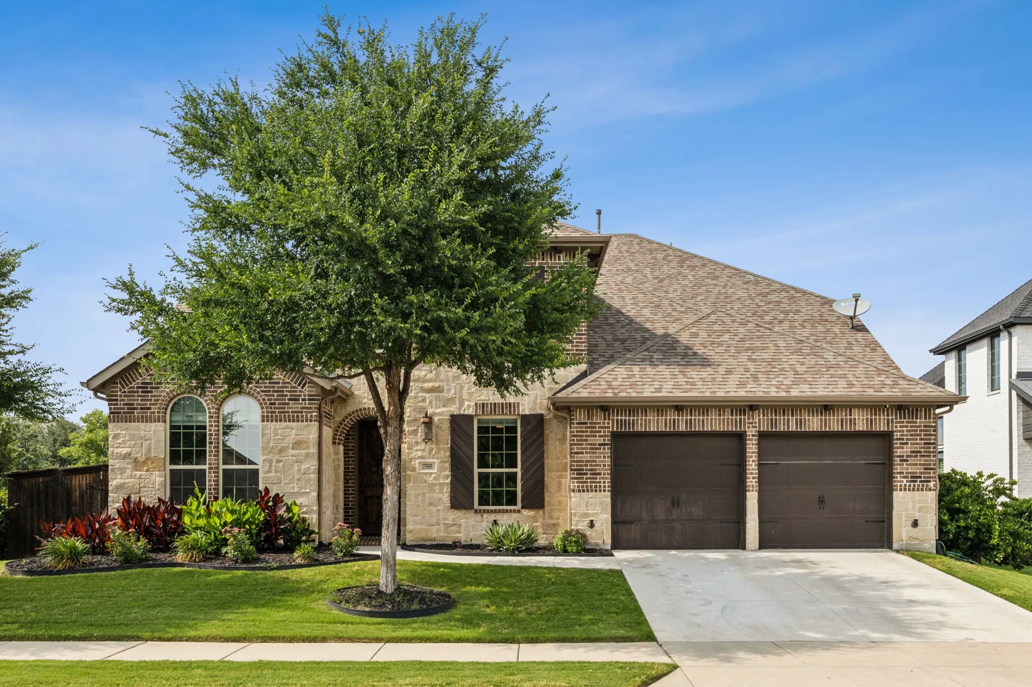 Single Family Residence For Sale in Denton County , 15505 City Garden Lane, Prosper, Texas 75078, 5 Bedroom, 5 Bathroom, 3 Garage spaces, 3,691 Sqft, built in 2016, Preowned, mls#21149137, Real Estate Agent in Prosper, Homes For Sale in Denton county, Homes For Sale in Prosper, Realtor in Prosper Texas, Real Estate Brokerage Independent Realty Texas, Luminita Cordes Realtor