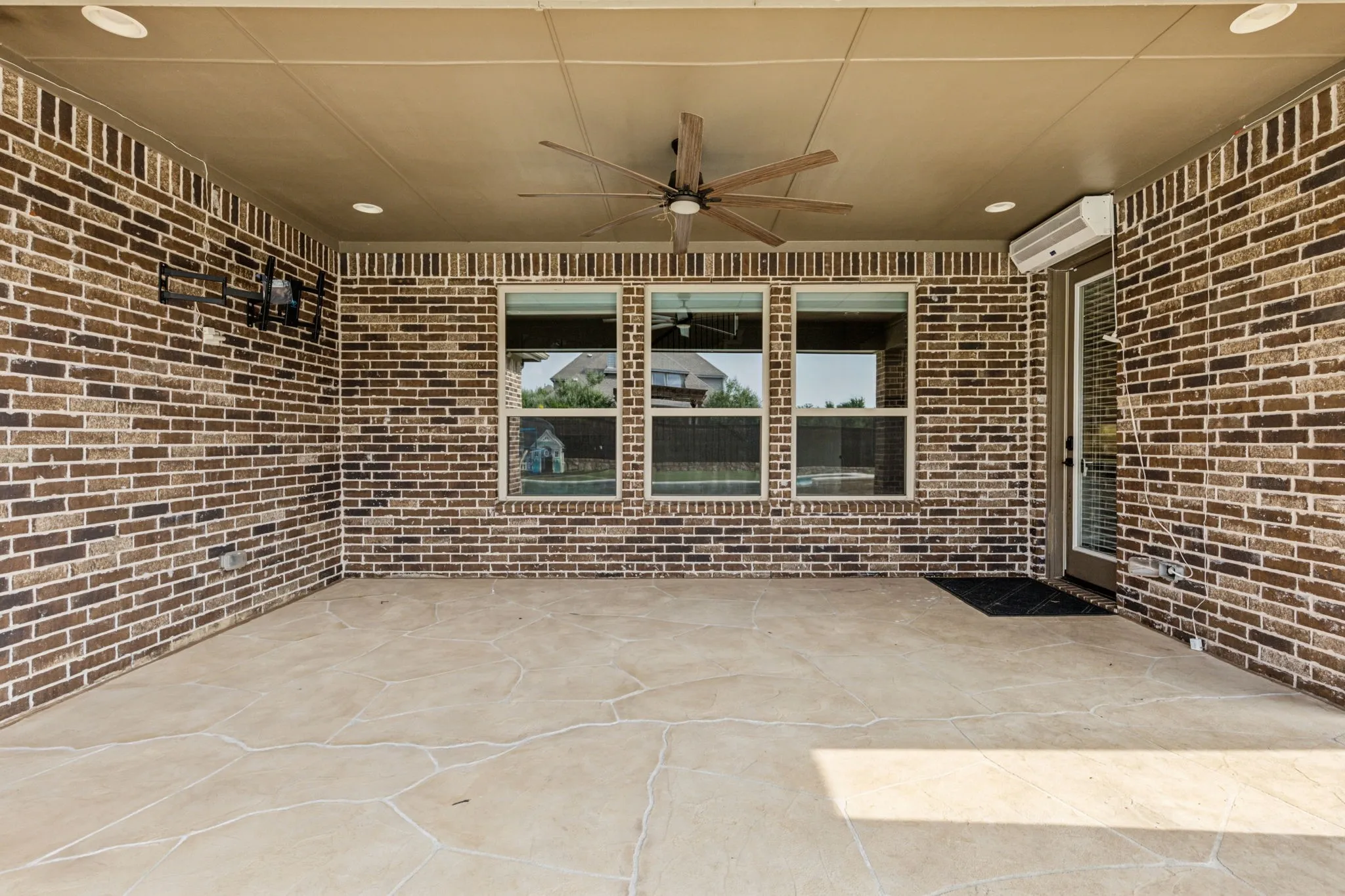 Single Family Residence For Sale in Denton County , 15505 City Garden Lane, Prosper, Texas 75078, 5 Bedroom, 5 Bathroom, 3 Garage spaces, 3,691 Sqft, built in 2016, Preowned, mls#21149137, Real Estate Agent in Prosper, Homes For Sale in Denton county, Homes For Sale in Prosper, Realtor in Prosper Texas, Real Estate Brokerage Independent Realty Texas, Luminita Cordes Realtor