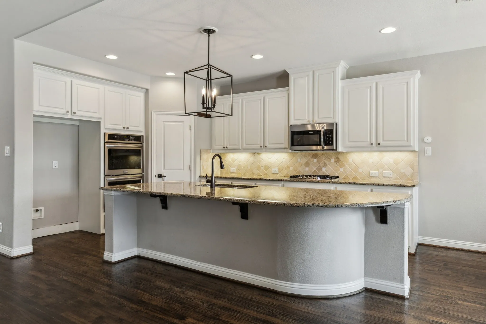 Single Family Residence For Sale in Denton County , 15505 City Garden Lane, Prosper, Texas 75078, 5 Bedroom, 5 Bathroom, 3 Garage spaces, 3,691 Sqft, built in 2016, Preowned, mls#21149137, Real Estate Agent in Prosper, Homes For Sale in Denton county, Homes For Sale in Prosper, Realtor in Prosper Texas, Real Estate Brokerage Independent Realty Texas, Luminita Cordes Realtor