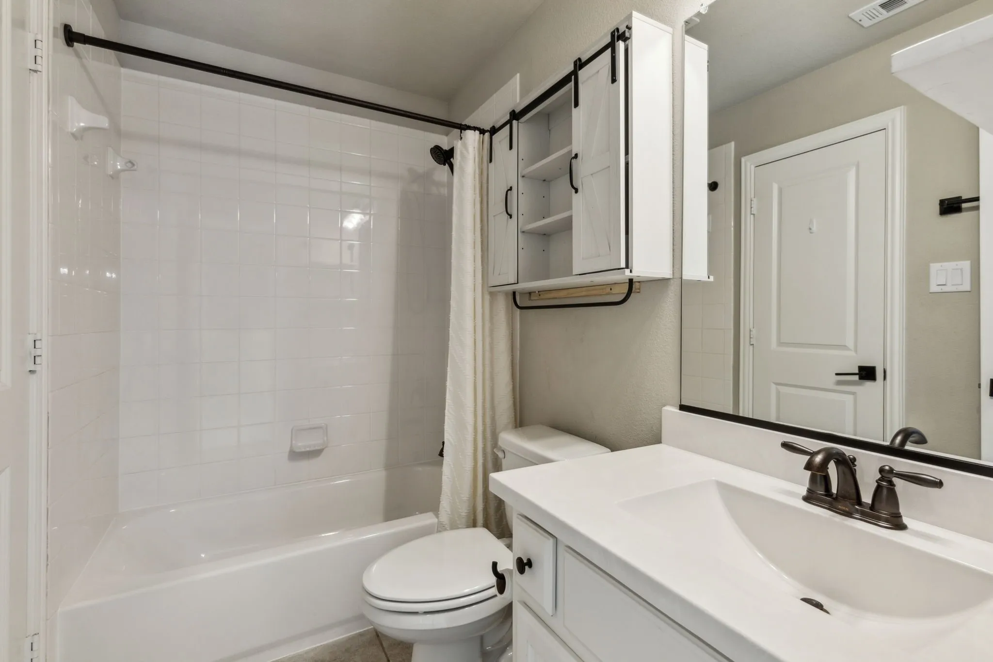 Single Family Residence For Sale in Denton County , 15505 City Garden Lane, Prosper, Texas 75078, 5 Bedroom, 5 Bathroom, 3 Garage spaces, 3,691 Sqft, built in 2016, Preowned, mls#21149137, Real Estate Agent in Prosper, Homes For Sale in Denton county, Homes For Sale in Prosper, Realtor in Prosper Texas, Real Estate Brokerage Independent Realty Texas, Luminita Cordes Realtor