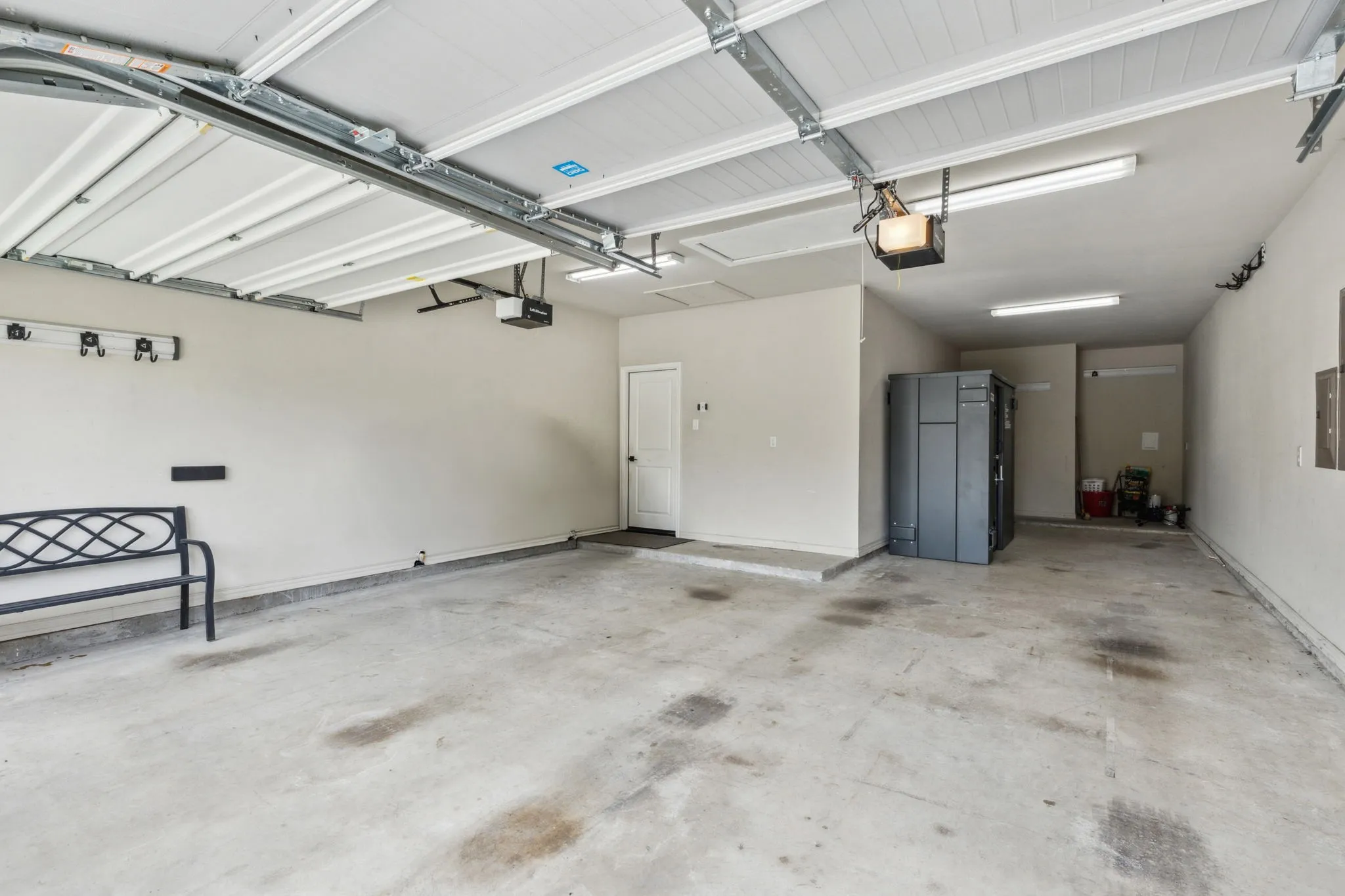 Single Family Residence For Sale in Denton County , 15505 City Garden Lane, Prosper, Texas 75078, 5 Bedroom, 5 Bathroom, 3 Garage spaces, 3,691 Sqft, built in 2016, Preowned, mls#21149137, Real Estate Agent in Prosper, Homes For Sale in Denton county, Homes For Sale in Prosper, Realtor in Prosper Texas, Real Estate Brokerage Independent Realty Texas, Luminita Cordes Realtor