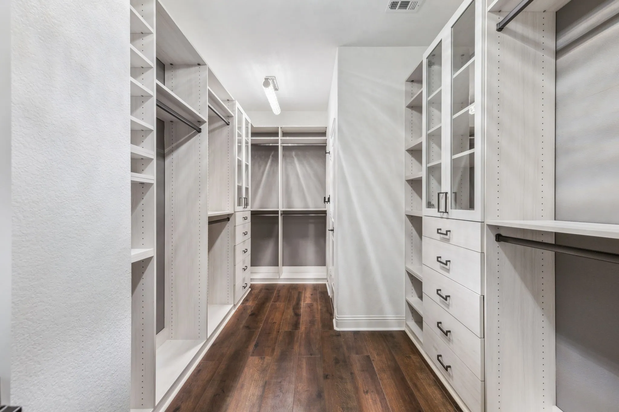 Single Family Residence For Sale in Denton County , 15505 City Garden Lane, Prosper, Texas 75078, 5 Bedroom, 5 Bathroom, 3 Garage spaces, 3,691 Sqft, built in 2016, Preowned, mls#21149137, Real Estate Agent in Prosper, Homes For Sale in Denton county, Homes For Sale in Prosper, Realtor in Prosper Texas, Real Estate Brokerage Independent Realty Texas, Luminita Cordes Realtor