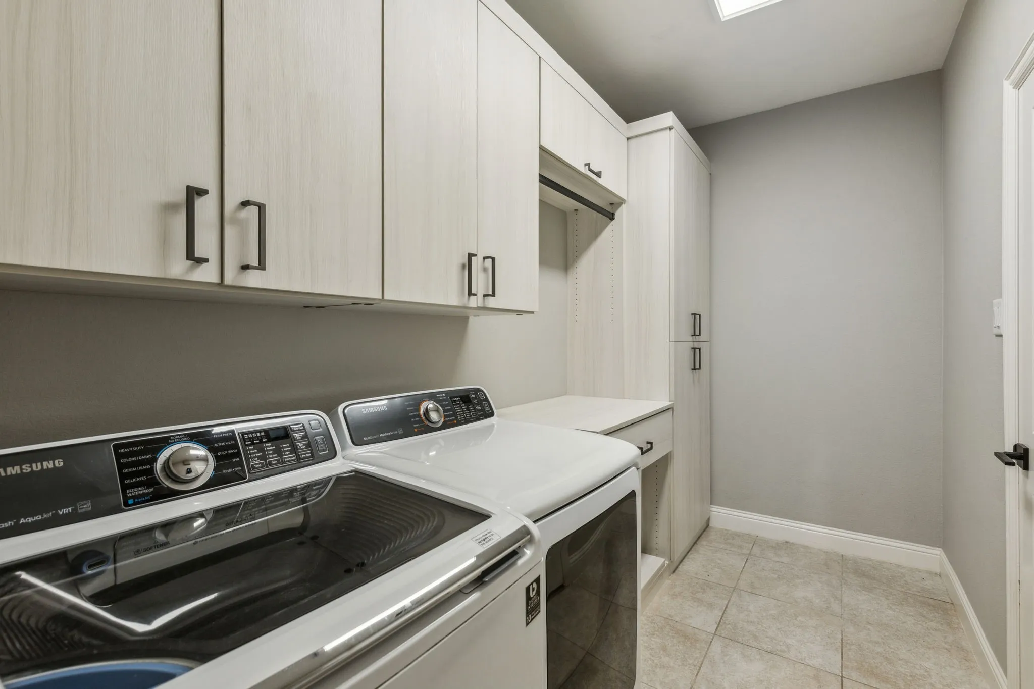 Single Family Residence For Sale in Denton County , 15505 City Garden Lane, Prosper, Texas 75078, 5 Bedroom, 5 Bathroom, 3 Garage spaces, 3,691 Sqft, built in 2016, Preowned, mls#21149137, Real Estate Agent in Prosper, Homes For Sale in Denton county, Homes For Sale in Prosper, Realtor in Prosper Texas, Real Estate Brokerage Independent Realty Texas, Luminita Cordes Realtor