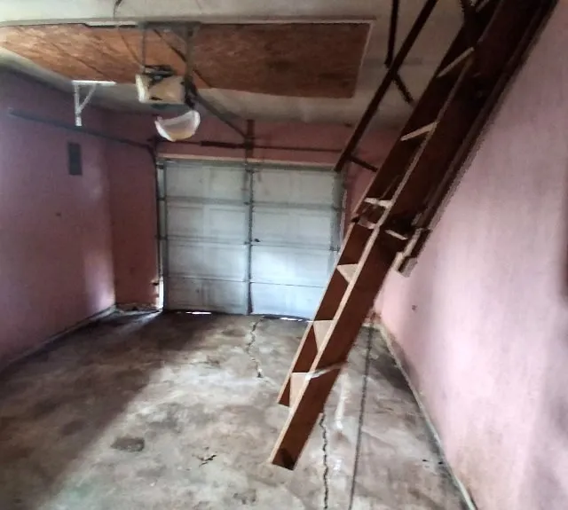 Single Family Residence For Sale in Delta County , 501 W Terrell Avenue, Cooper, Texas 75432, 3 Bedroom, 2 Bathroom, 1 Garage spaces, 1,954 Sqft, built in 1952, mls#21147268, Real Estate Agent in Cooper, Homes For Sale in Delta county, Homes For Sale in Cooper, Realtor in Cooper Texas, Real Estate Brokerage Independent Realty Texas, Luminita Cordes Realtor