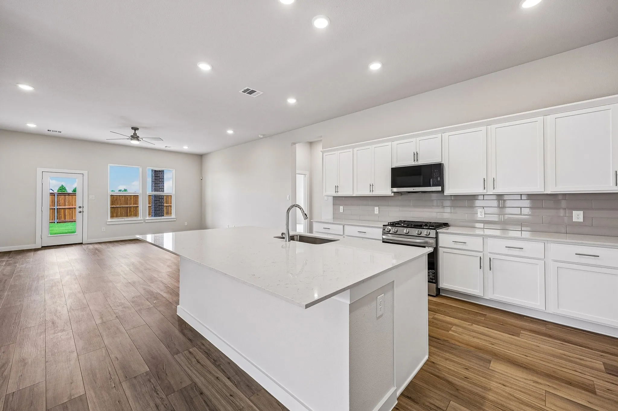 Single Family Residence For Sale in Kaufman County , 623 Landry Lane, Forney, Texas 75126, 4 Bedroom, 3 Bathroom, 3 Garage spaces, 2,725 Sqft, built in 2026, New Construction - Incomplete, mls#21149202, Real Estate Agent in Forney, Homes For Sale in Kaufman county, Homes For Sale in Forney, Realtor in Forney Texas, Real Estate Brokerage Independent Realty Texas, Luminita Cordes Realtor