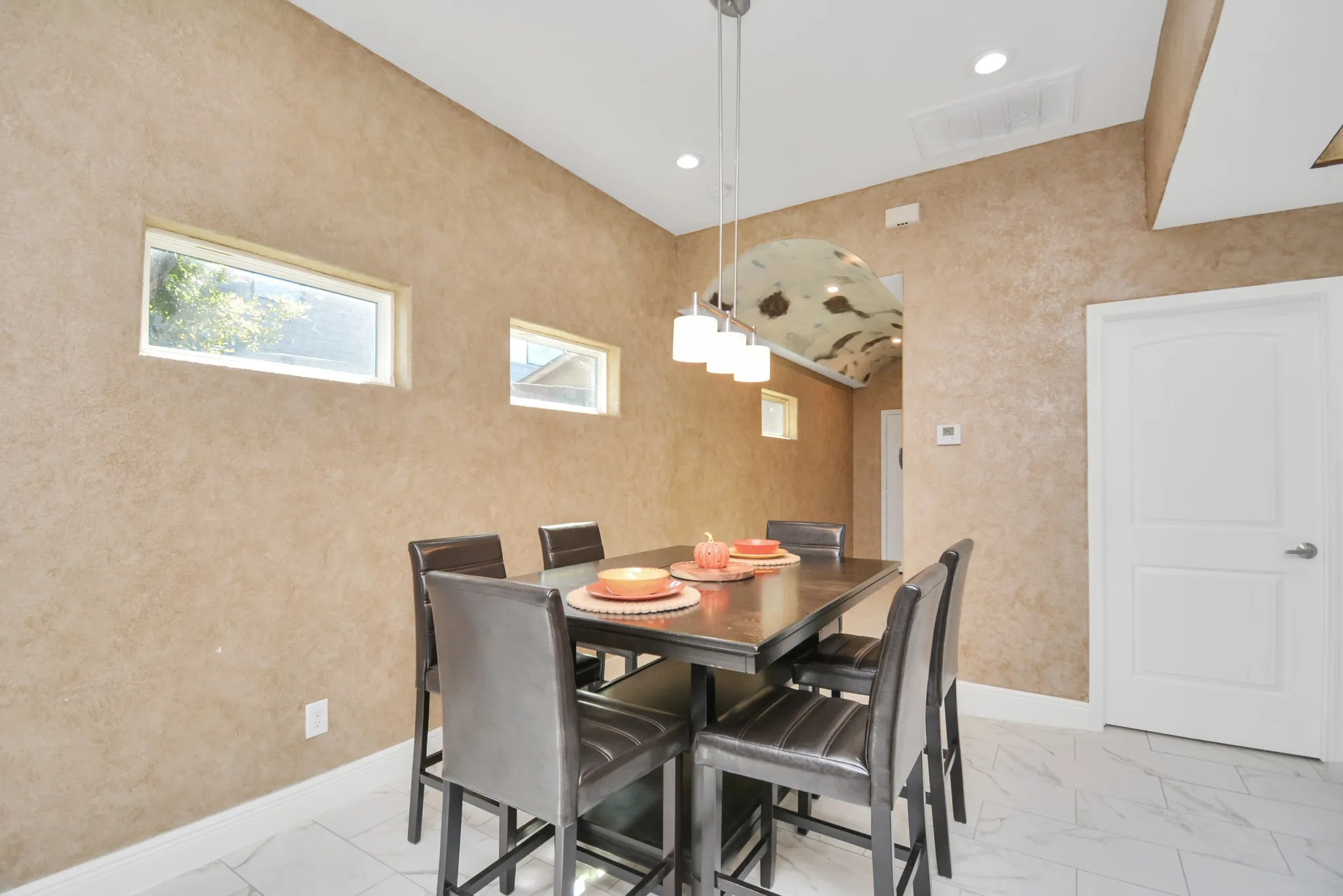 2705 Fox back house
