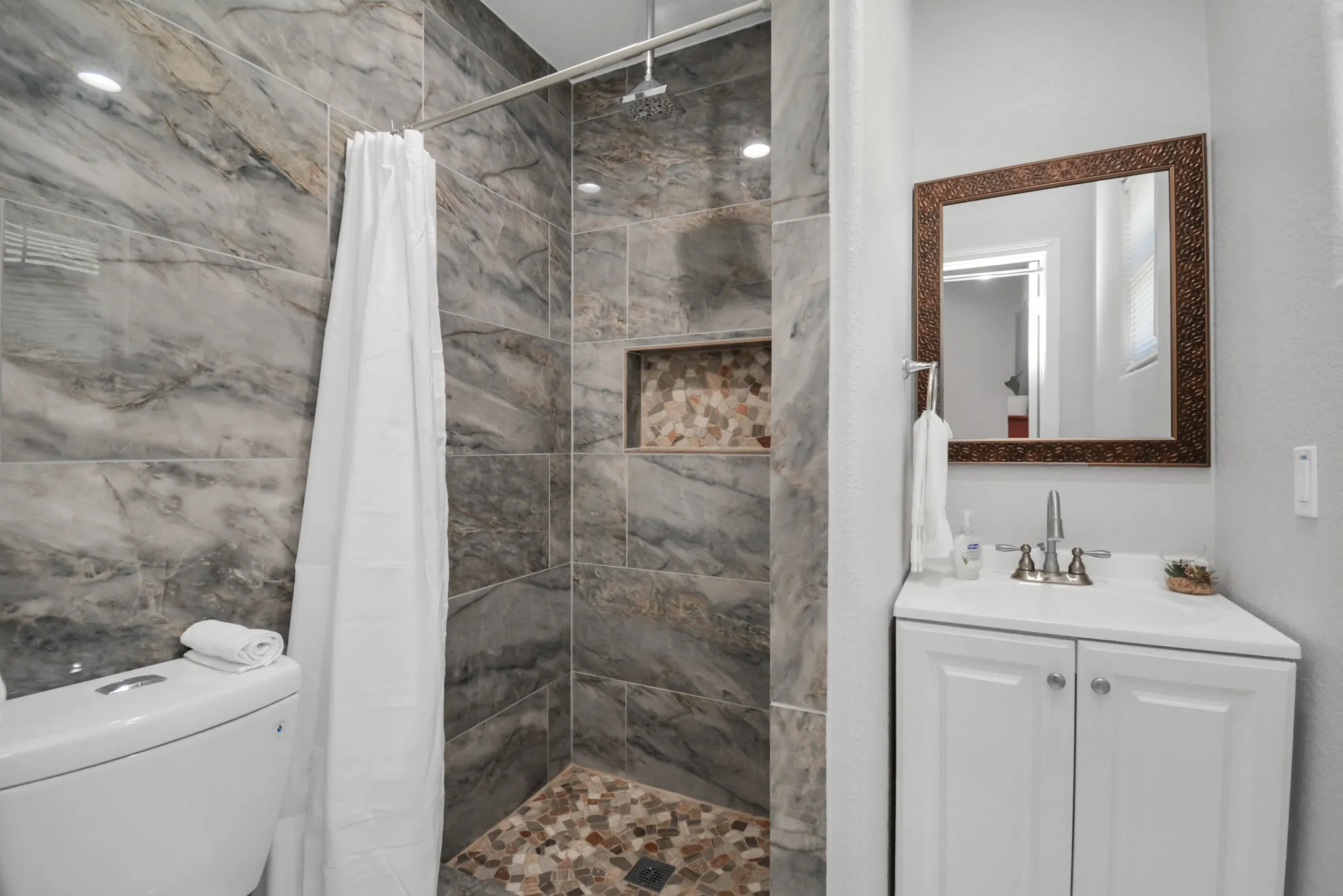 Master stand-up shower