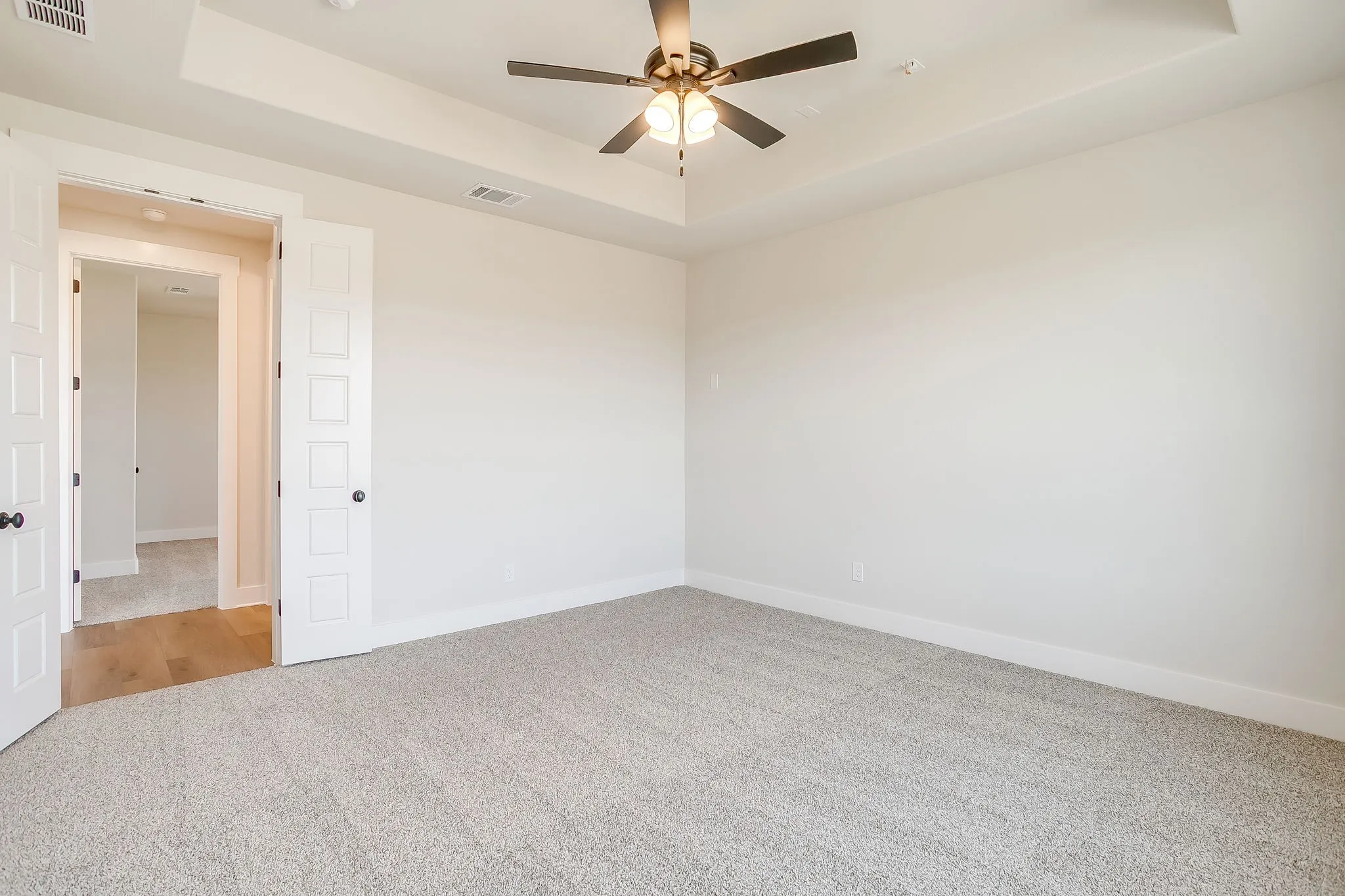 Single Family Residence For Sale in Ellis County , 410 Olson Road, Waxahachie, Texas 75167, 4 Bedroom, 3 Bathroom, 3 Garage spaces, 2,705 Sqft, built in 2026, New Construction - Incomplete, mls#21148978, Real Estate Agent in Waxahachie, Homes For Sale in Ellis county, Homes For Sale in Waxahachie, Realtor in Waxahachie Texas, Real Estate Brokerage Independent Realty Texas, Luminita Cordes Realtor