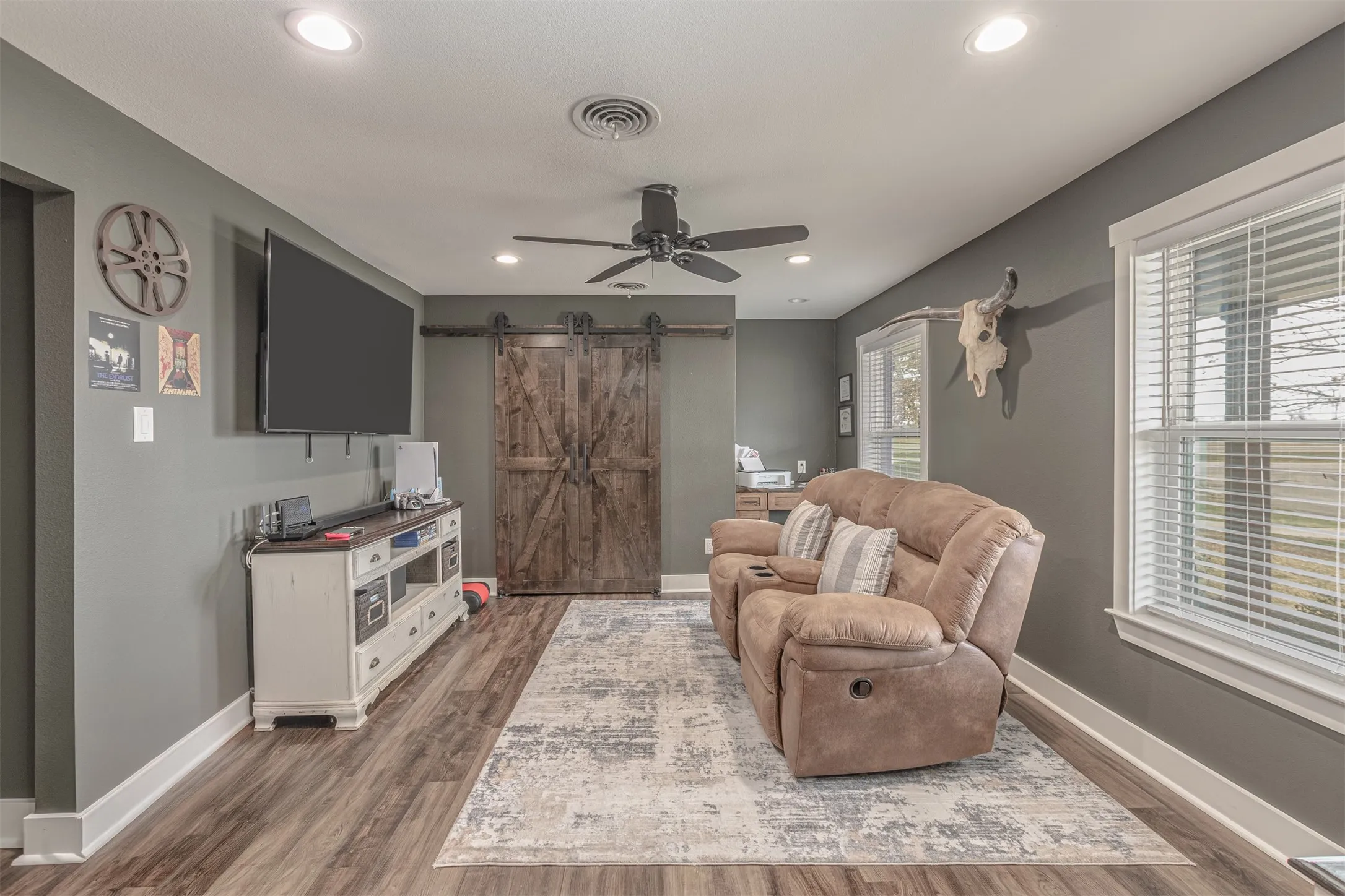 Single Family Residence For Sale in Hunt County , 4 Priscilla, Greenville, Texas 75402, 5 Bedroom, 3 Bathroom, 4 Garage spaces, 2,872 Sqft, built in 1973, mls#21149271, Real Estate Agent in Greenville, Homes For Sale in Hunt county, Homes For Sale in Greenville, Realtor in Greenville Texas, Real Estate Brokerage Independent Realty Texas, Luminita Cordes Realtor