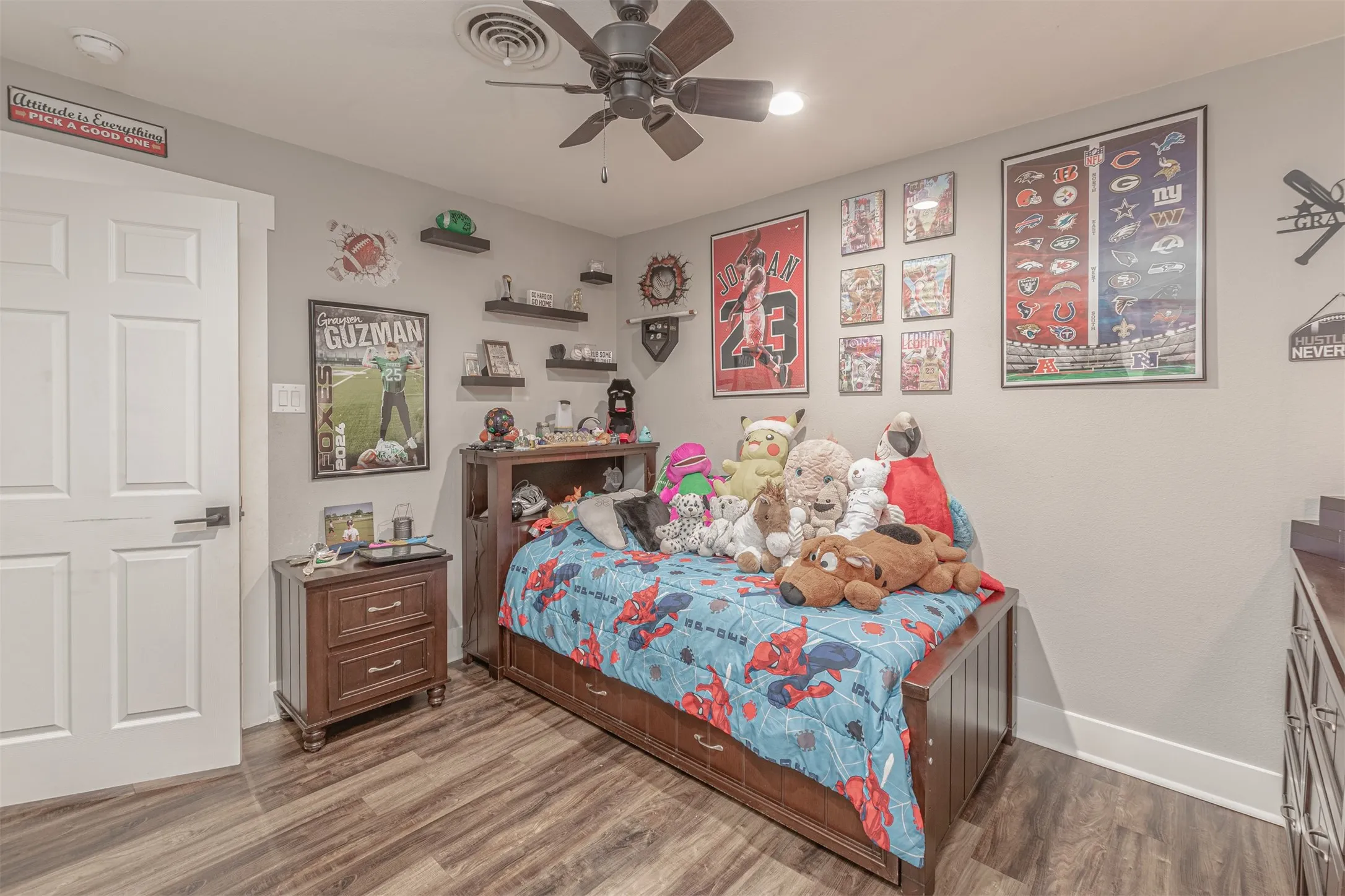 Single Family Residence For Sale in Hunt County , 4 Priscilla, Greenville, Texas 75402, 5 Bedroom, 3 Bathroom, 4 Garage spaces, 2,872 Sqft, built in 1973, mls#21149271, Real Estate Agent in Greenville, Homes For Sale in Hunt county, Homes For Sale in Greenville, Realtor in Greenville Texas, Real Estate Brokerage Independent Realty Texas, Luminita Cordes Realtor