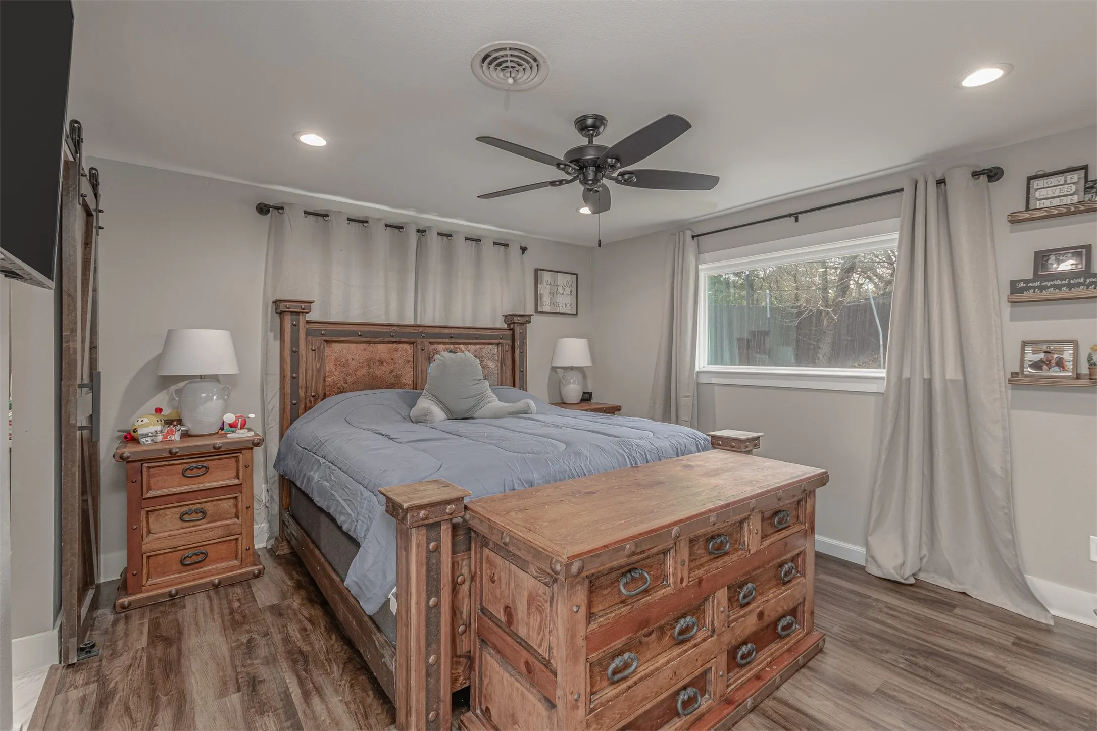 Single Family Residence For Sale in Hunt County , 4 Priscilla, Greenville, Texas 75402, 5 Bedroom, 3 Bathroom, 4 Garage spaces, 2,872 Sqft, built in 1973, mls#21149271, Real Estate Agent in Greenville, Homes For Sale in Hunt county, Homes For Sale in Greenville, Realtor in Greenville Texas, Real Estate Brokerage Independent Realty Texas, Luminita Cordes Realtor