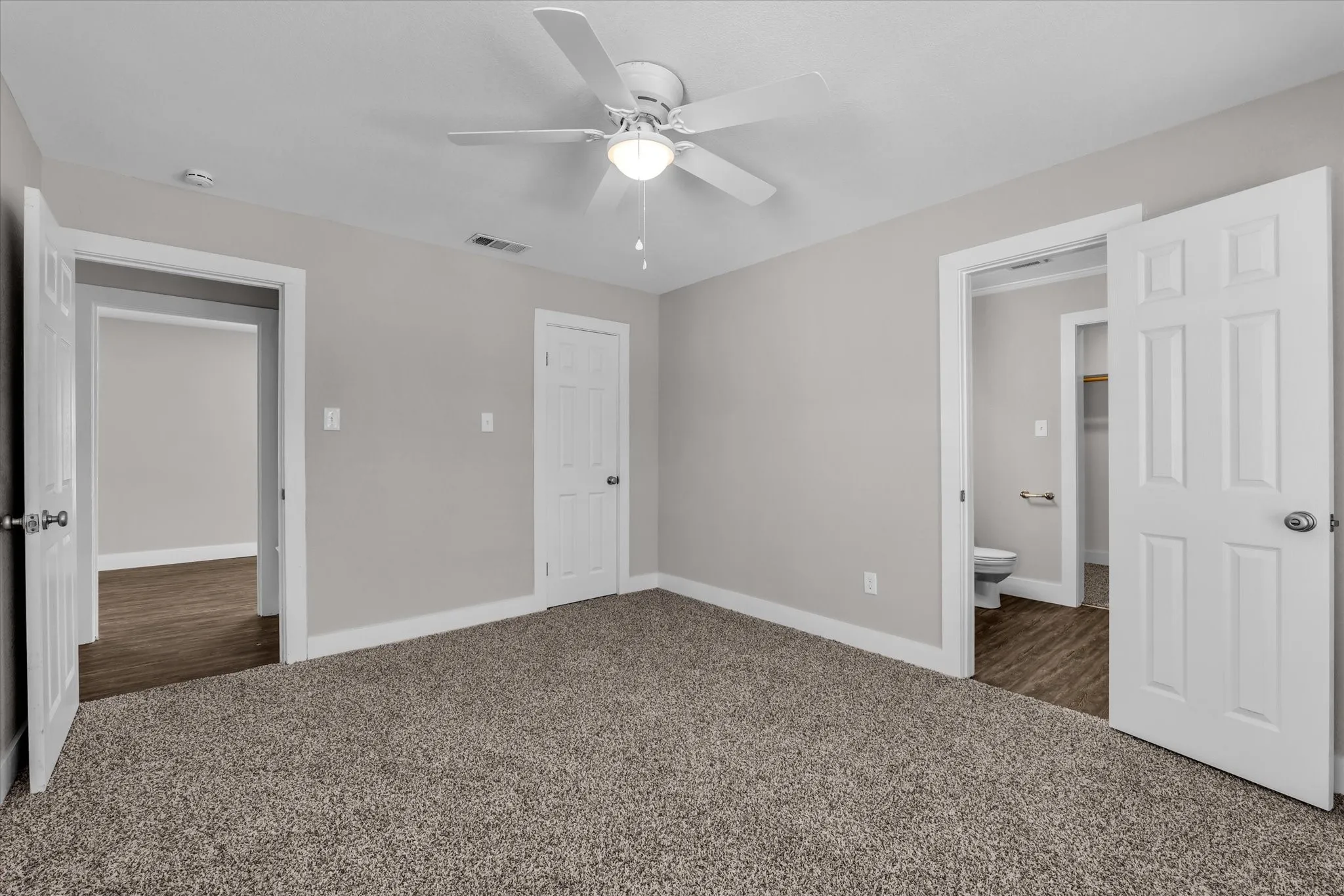 Single Family Residence For Sale in Mc Lennan County , 1908 S 19th Street, Waco, Texas 76706, 3 Bedroom, 2 Bathroom, Garage spaces, 1,309 Sqft, built in 1940, mls#21149143, Real Estate Agent in Waco, Homes For Sale in Mc Lennan county, Homes For Sale in Waco, Realtor in Waco Texas, Real Estate Brokerage Independent Realty Texas, Luminita Cordes Realtor