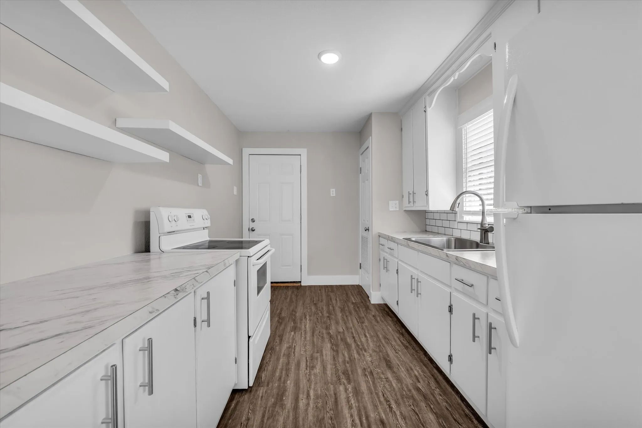 Single Family Residence For Sale in Mc Lennan County , 1908 S 19th Street, Waco, Texas 76706, 3 Bedroom, 2 Bathroom, Garage spaces, 1,309 Sqft, built in 1940, mls#21149143, Real Estate Agent in Waco, Homes For Sale in Mc Lennan county, Homes For Sale in Waco, Realtor in Waco Texas, Real Estate Brokerage Independent Realty Texas, Luminita Cordes Realtor