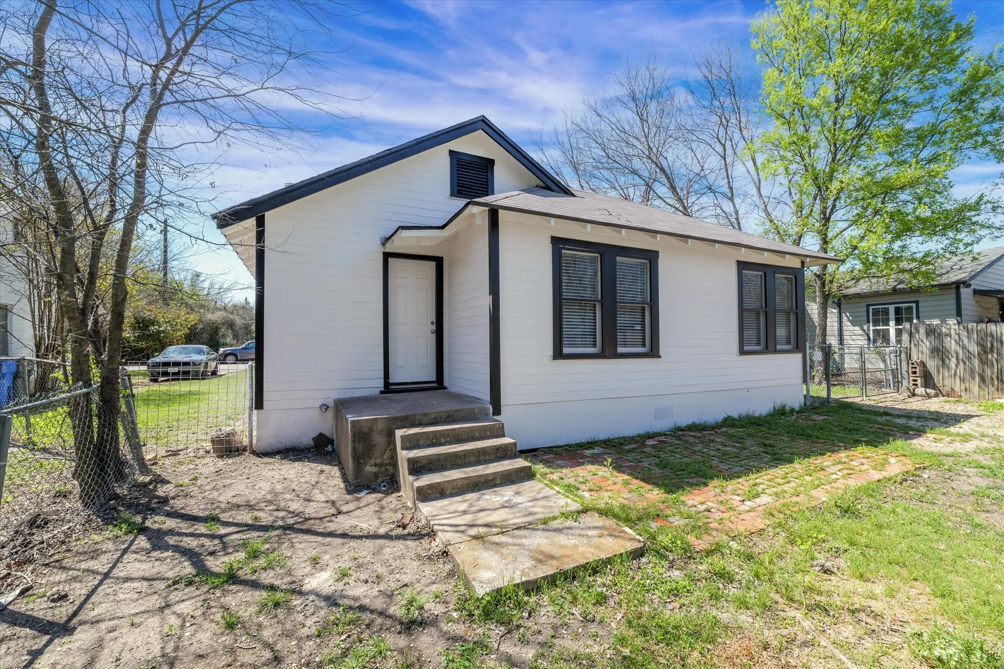 Single Family Residence For Sale in Mc Lennan County , 1908 S 19th Street, Waco, Texas 76706, 3 Bedroom, 2 Bathroom, Garage spaces, 1,309 Sqft, built in 1940, mls#21149143, Real Estate Agent in Waco, Homes For Sale in Mc Lennan county, Homes For Sale in Waco, Realtor in Waco Texas, Real Estate Brokerage Independent Realty Texas, Luminita Cordes Realtor