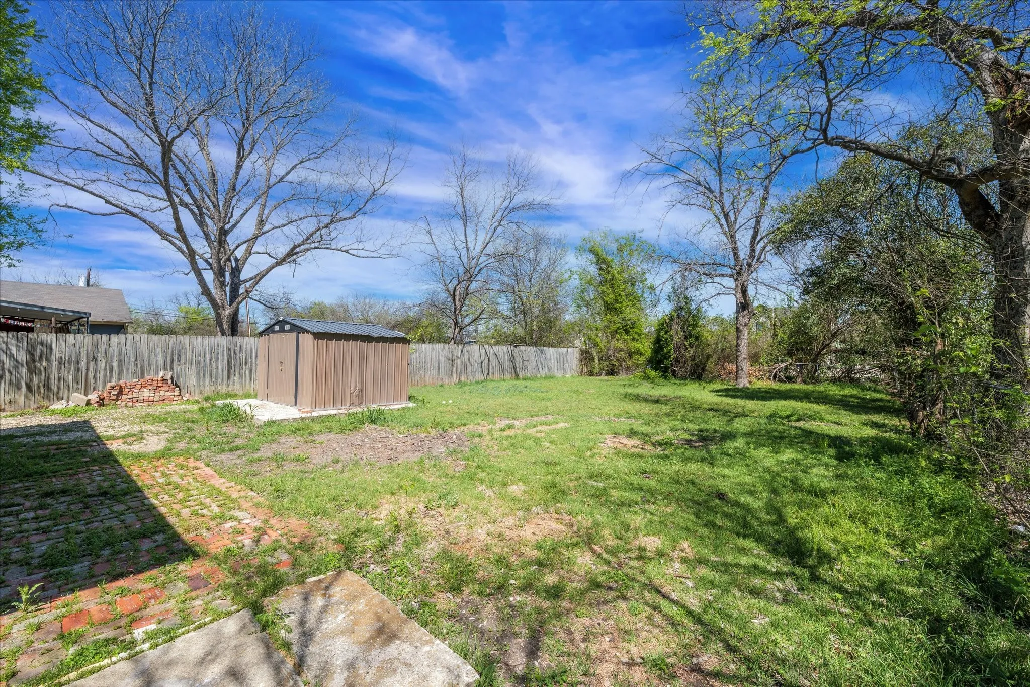 Single Family Residence For Sale in Mc Lennan County , 1908 S 19th Street, Waco, Texas 76706, 3 Bedroom, 2 Bathroom, Garage spaces, 1,309 Sqft, built in 1940, mls#21149143, Real Estate Agent in Waco, Homes For Sale in Mc Lennan county, Homes For Sale in Waco, Realtor in Waco Texas, Real Estate Brokerage Independent Realty Texas, Luminita Cordes Realtor