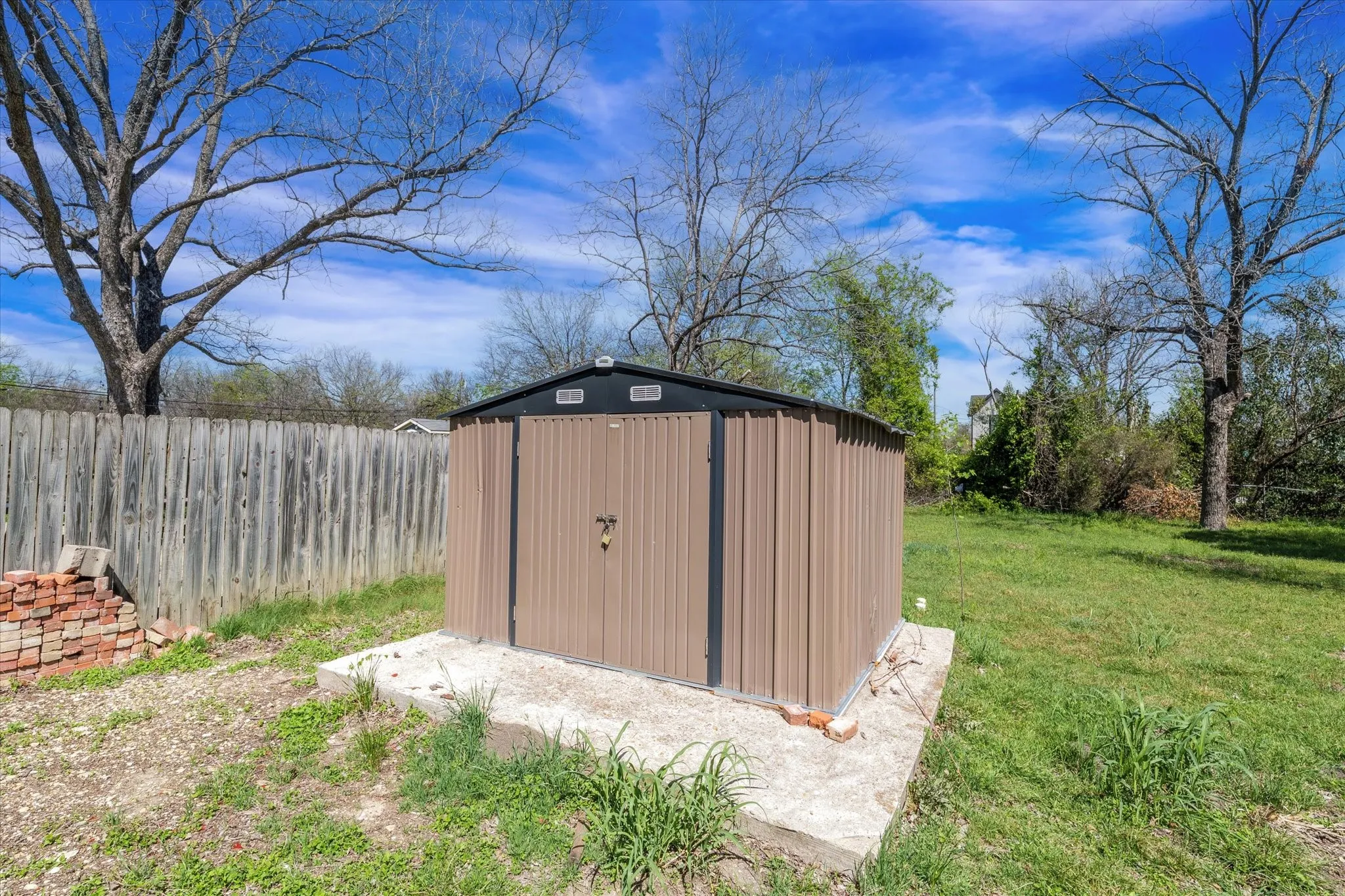 Single Family Residence For Sale in Mc Lennan County , 1908 S 19th Street, Waco, Texas 76706, 3 Bedroom, 2 Bathroom, Garage spaces, 1,309 Sqft, built in 1940, mls#21149143, Real Estate Agent in Waco, Homes For Sale in Mc Lennan county, Homes For Sale in Waco, Realtor in Waco Texas, Real Estate Brokerage Independent Realty Texas, Luminita Cordes Realtor